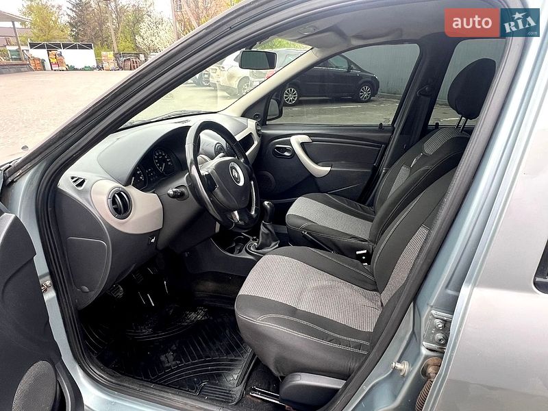 Седан Renault Logan 2010 в Кременчуці фото 24 Седан Renault Logan 2010 в Кременчуці