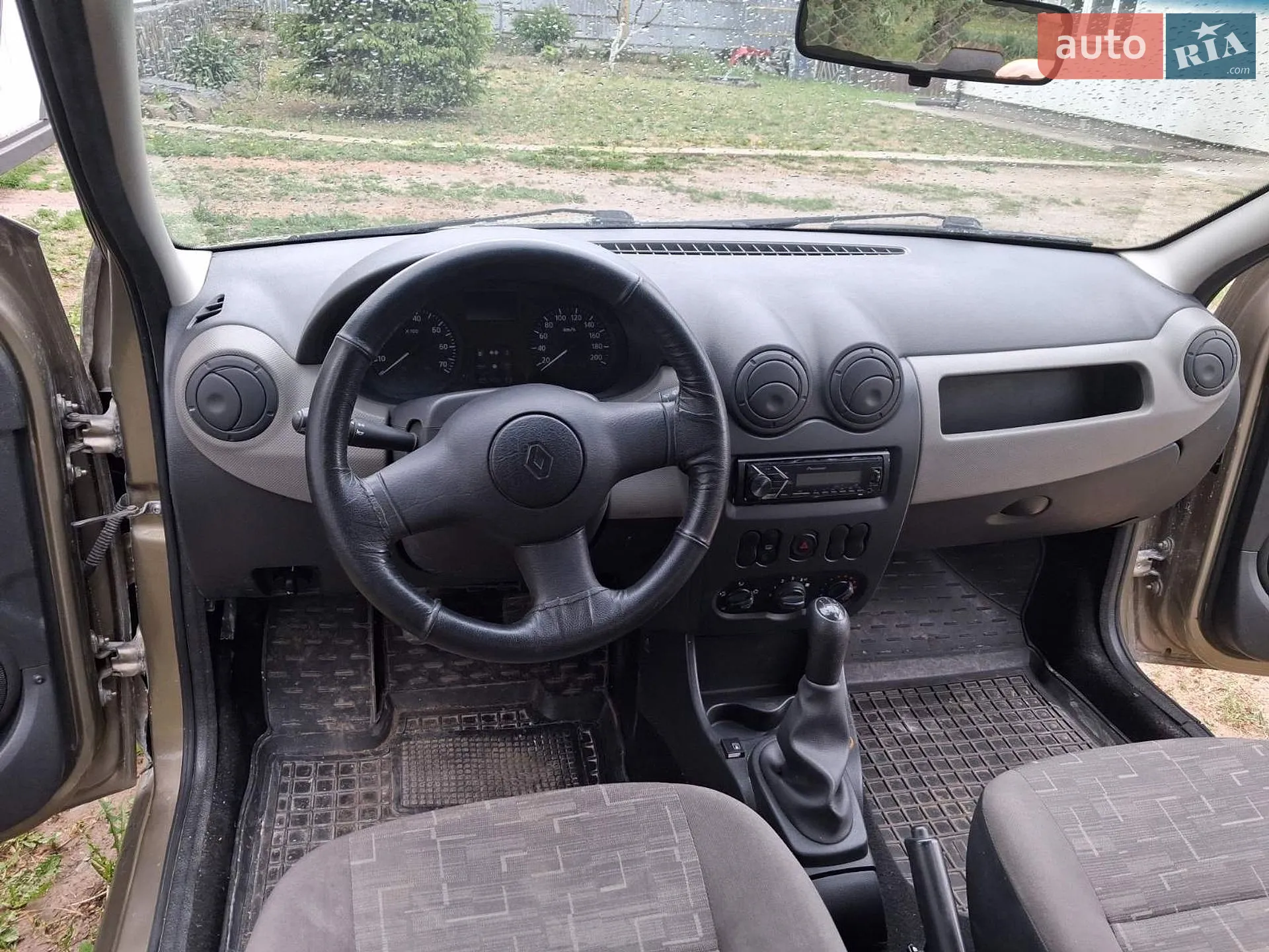 2010 Renault Logan - мініатюра 3