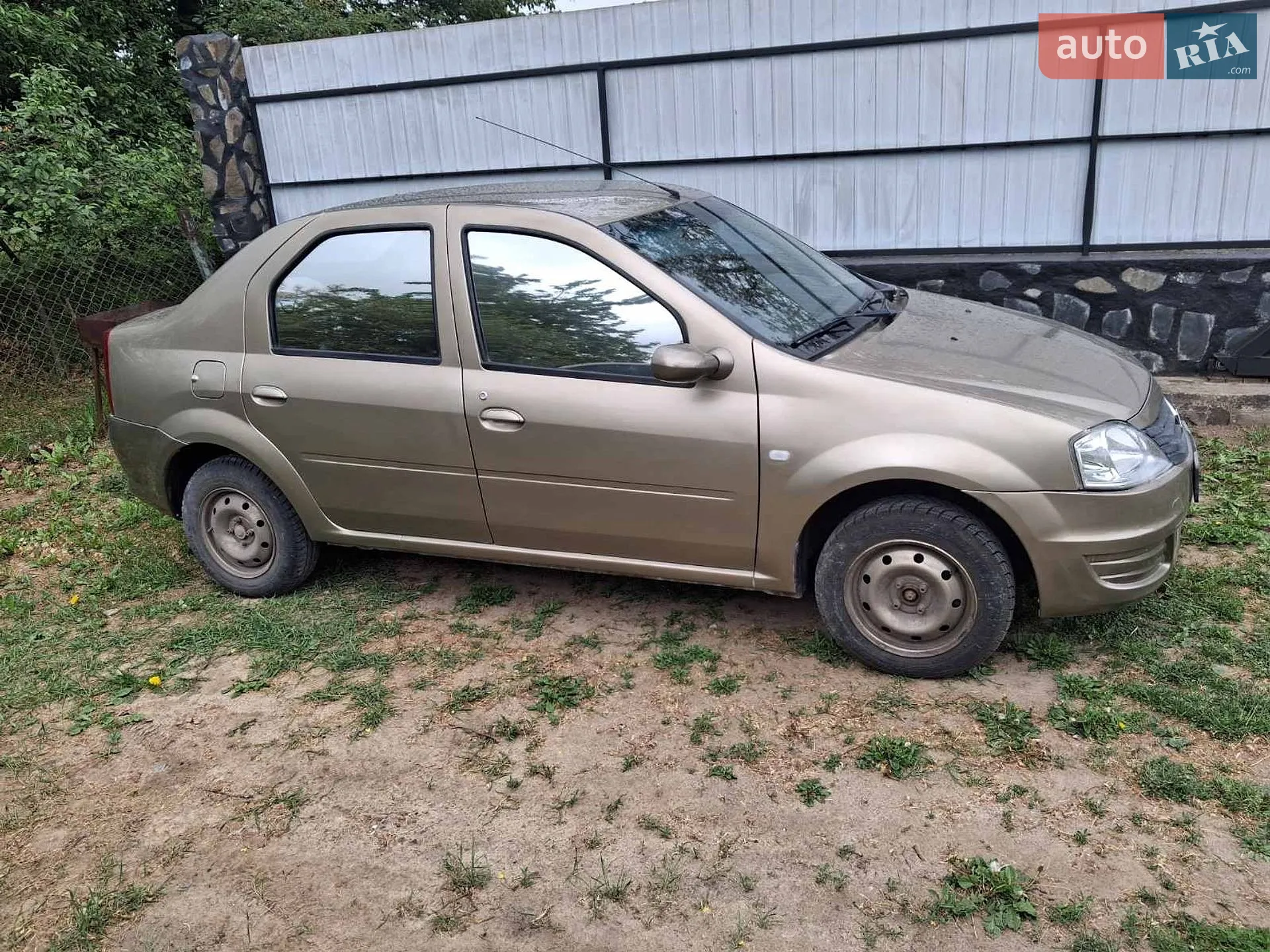 2010 Renault Logan - мініатюра 8