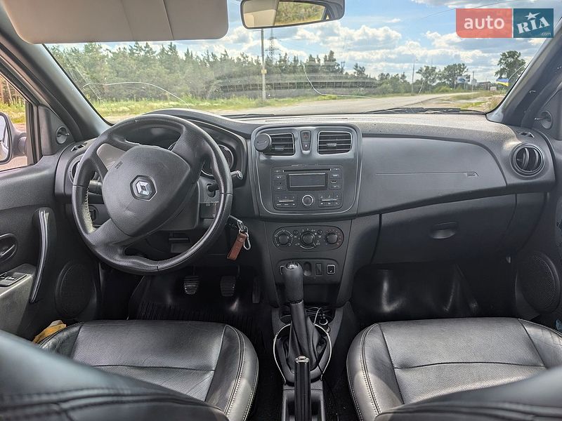 Седан Renault Logan 2013 в Вышгороде