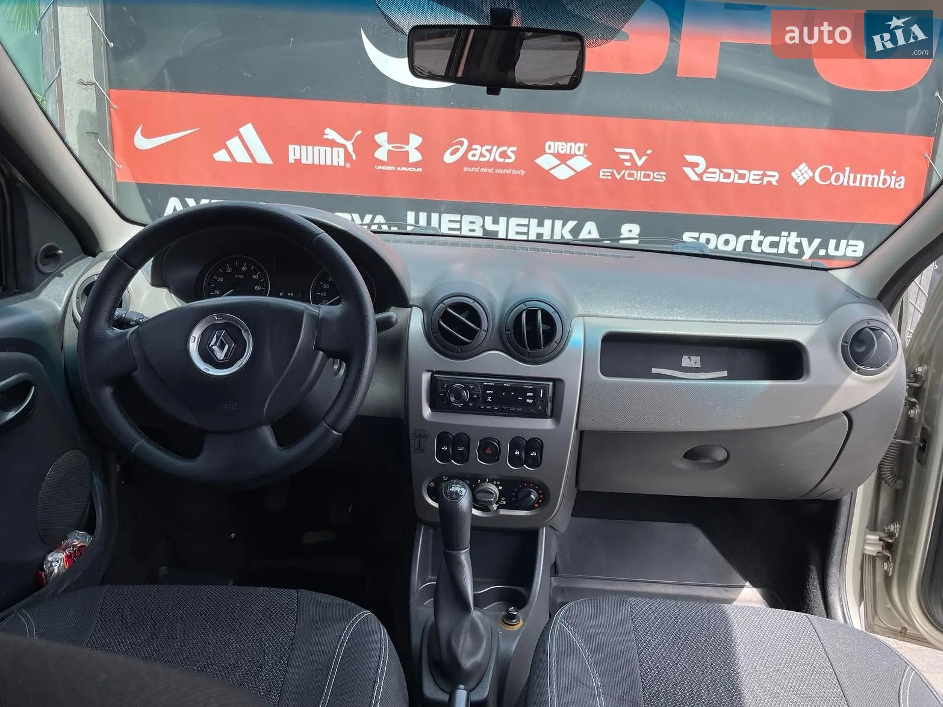 2011 Renault Logan - мініатюра 3