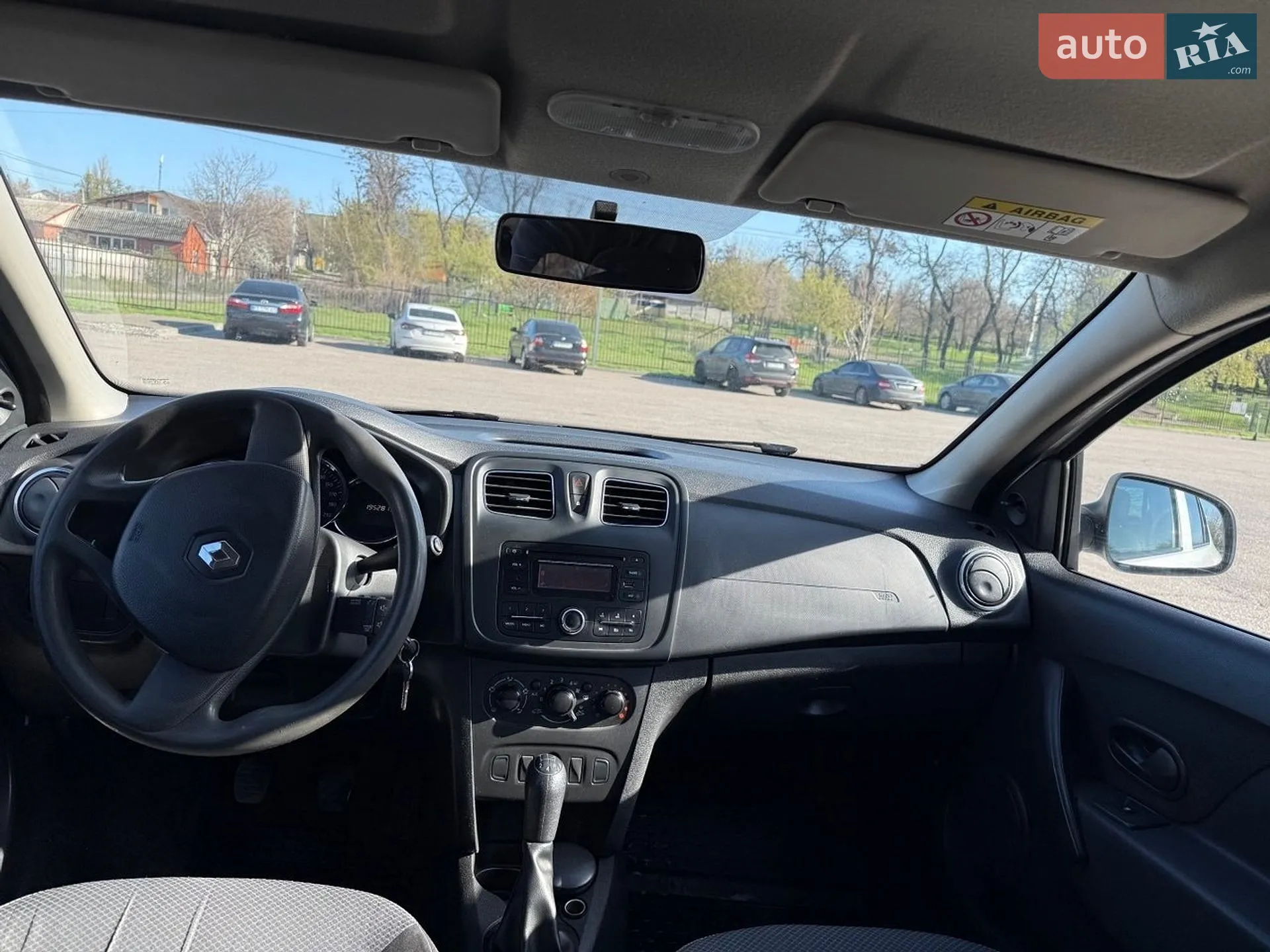 2016 Renault Logan - мініатюра 2