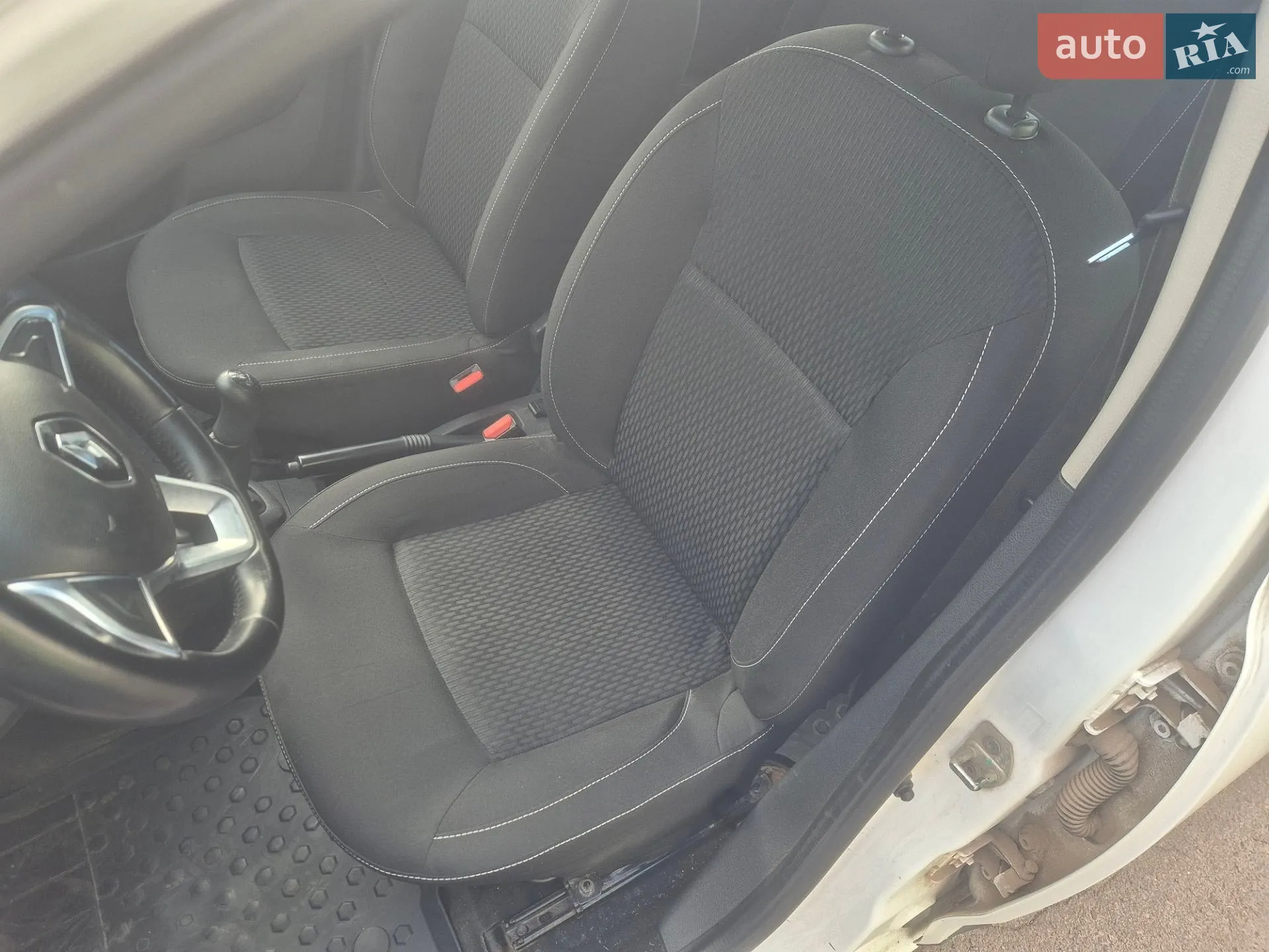 2019 Renault Logan - мініатюра 10