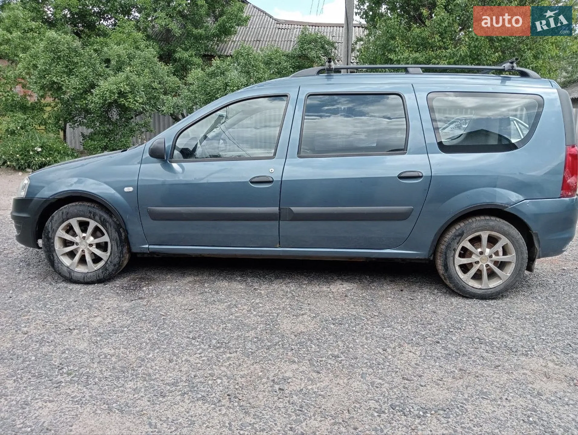 2010 Renault Logan - мініатюра 3