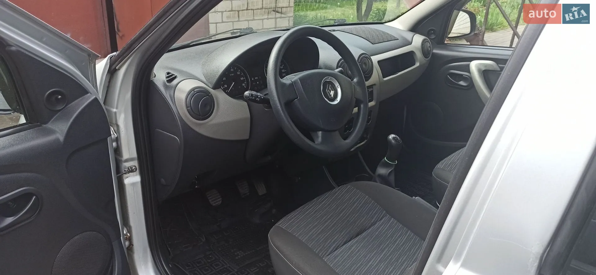 2011 Renault Logan - мініатюра 5