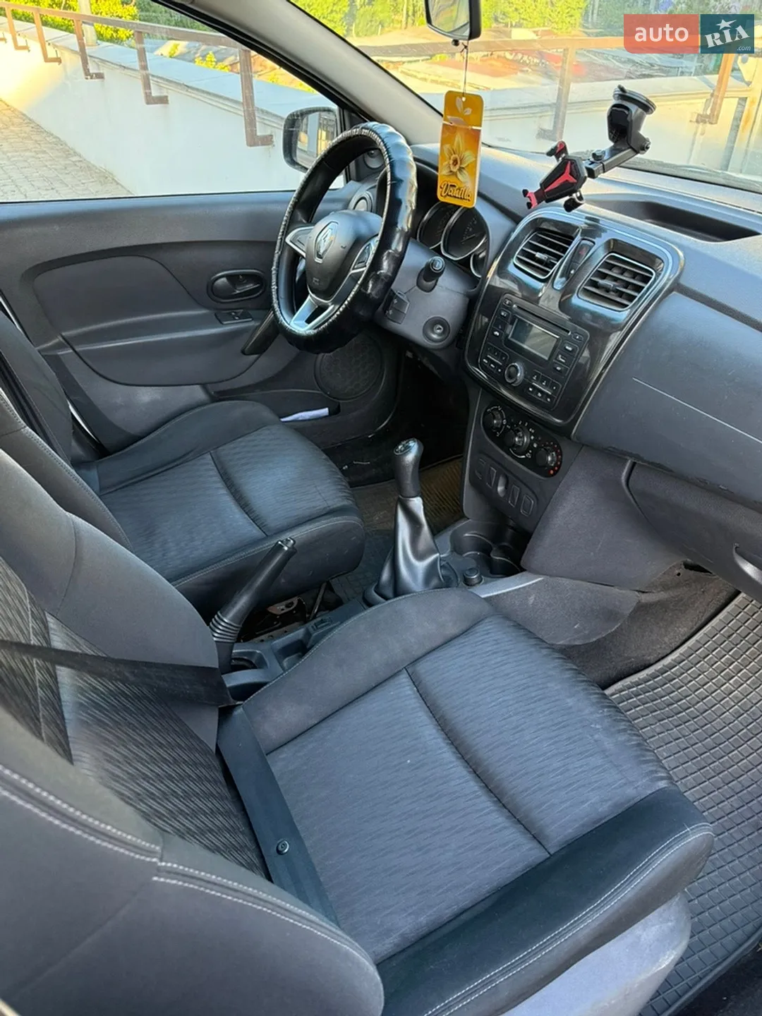 2017 Renault Logan - мініатюра 7