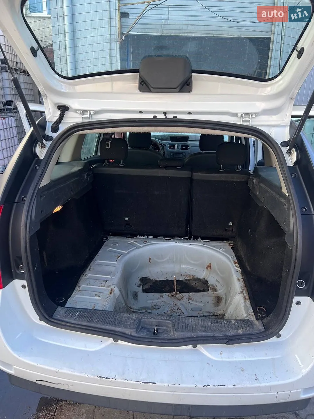 2013 Renault Logan - мініатюра 2