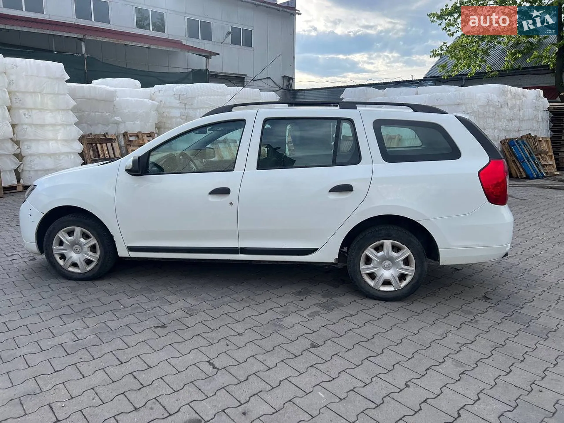 2013 Renault Logan - мініатюра 12