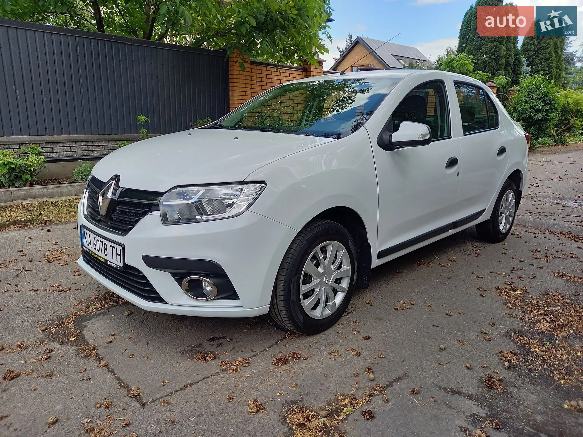 2021 Renault Logan - мініатюра 2