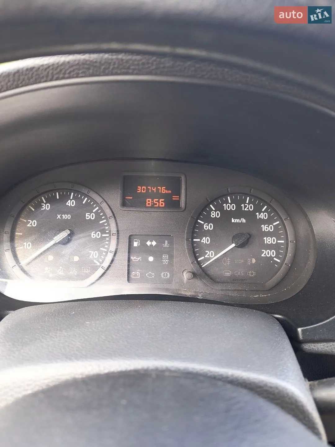 2010 Renault Logan - мініатюра 4
