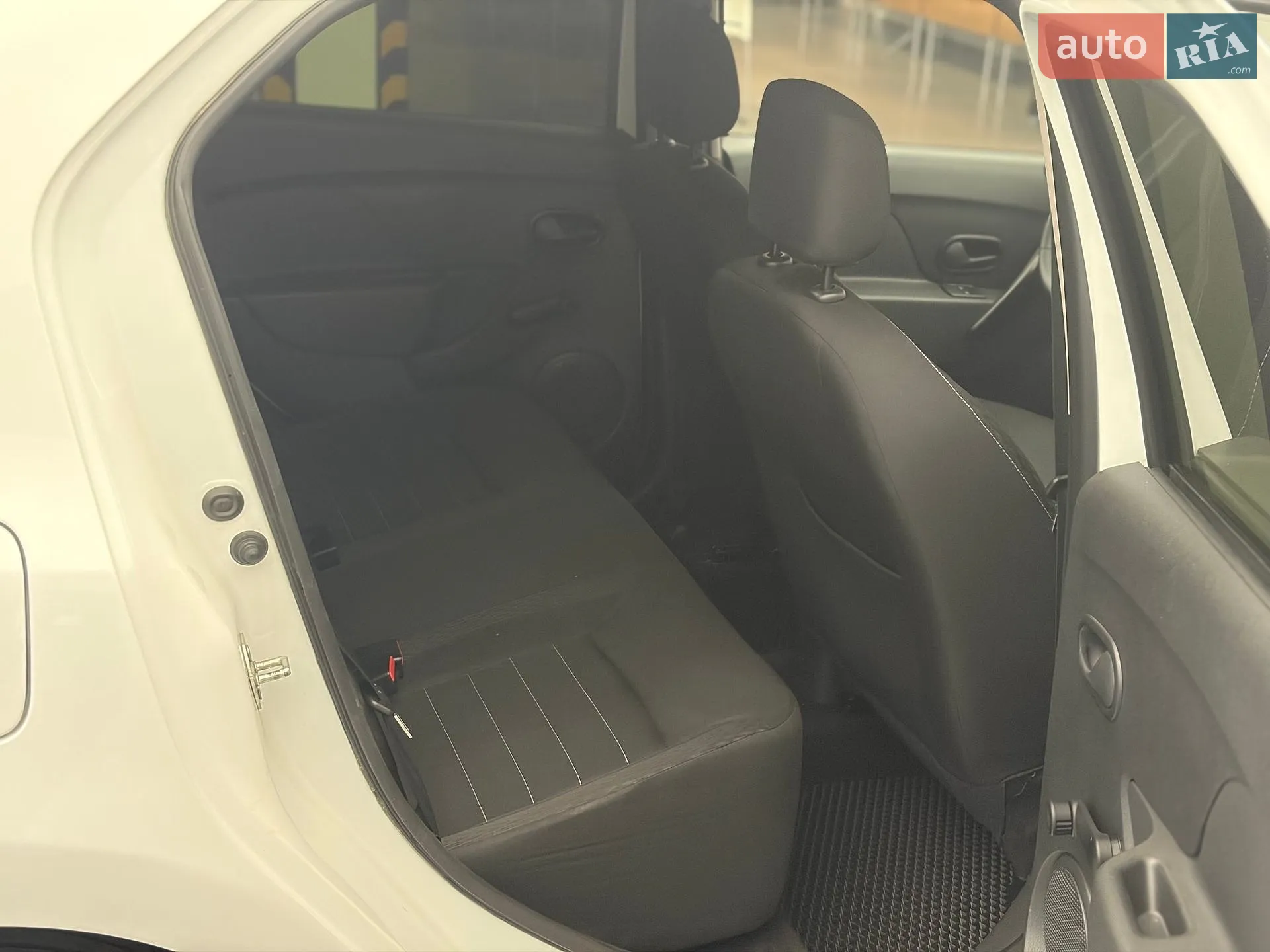 2020 Renault Logan - мініатюра 12