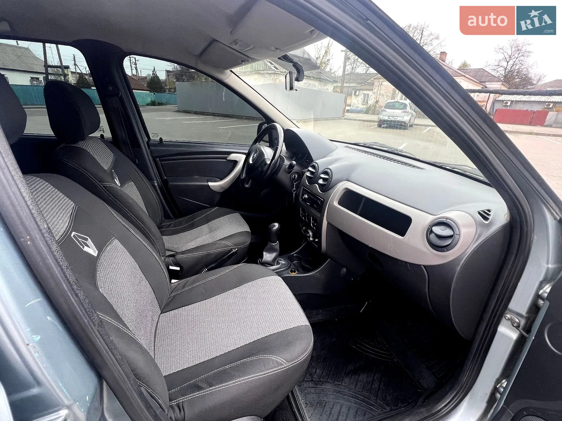 2010 Renault Logan - мініатюра 36