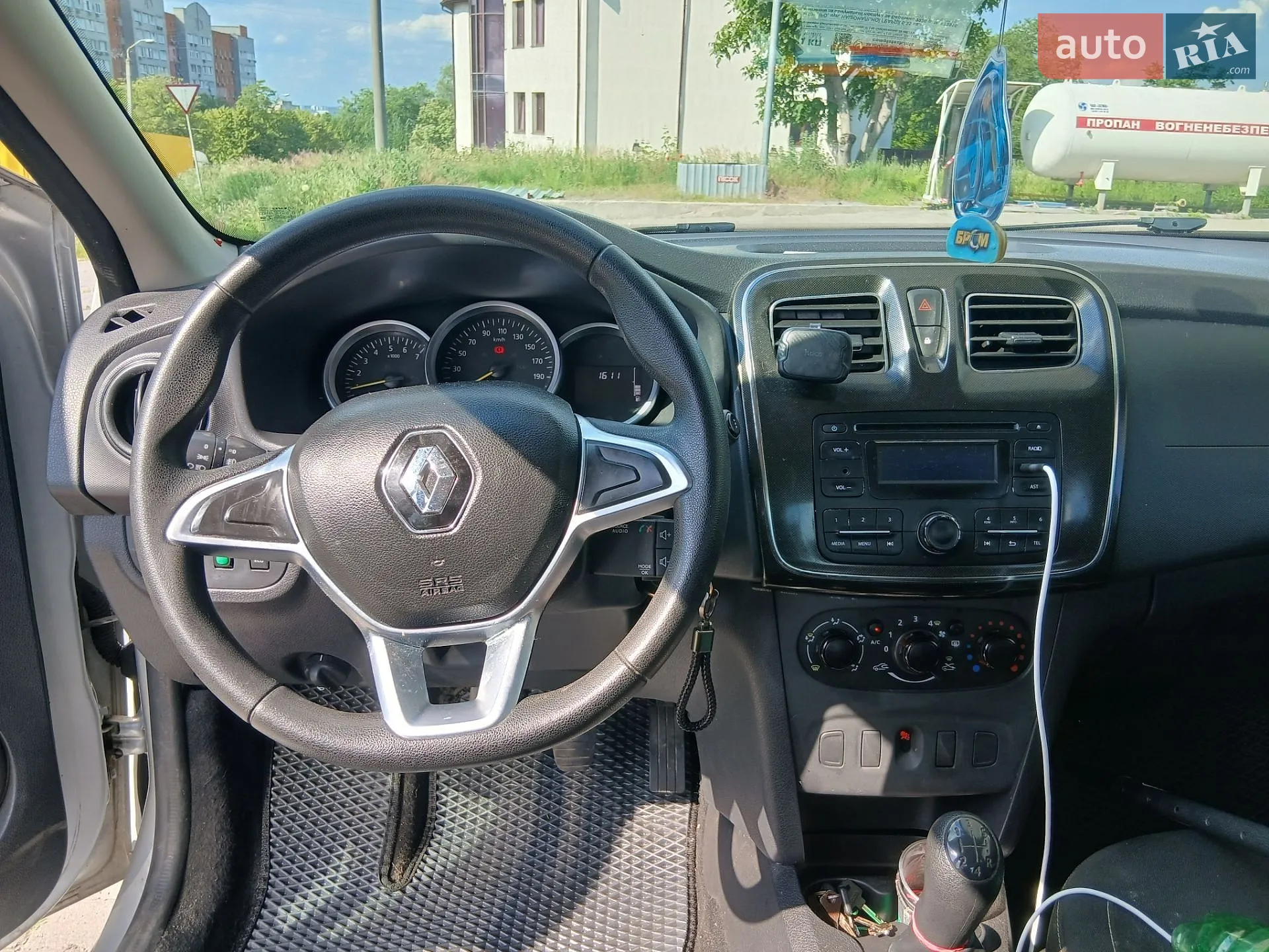 2017 Renault Logan - мініатюра 4
