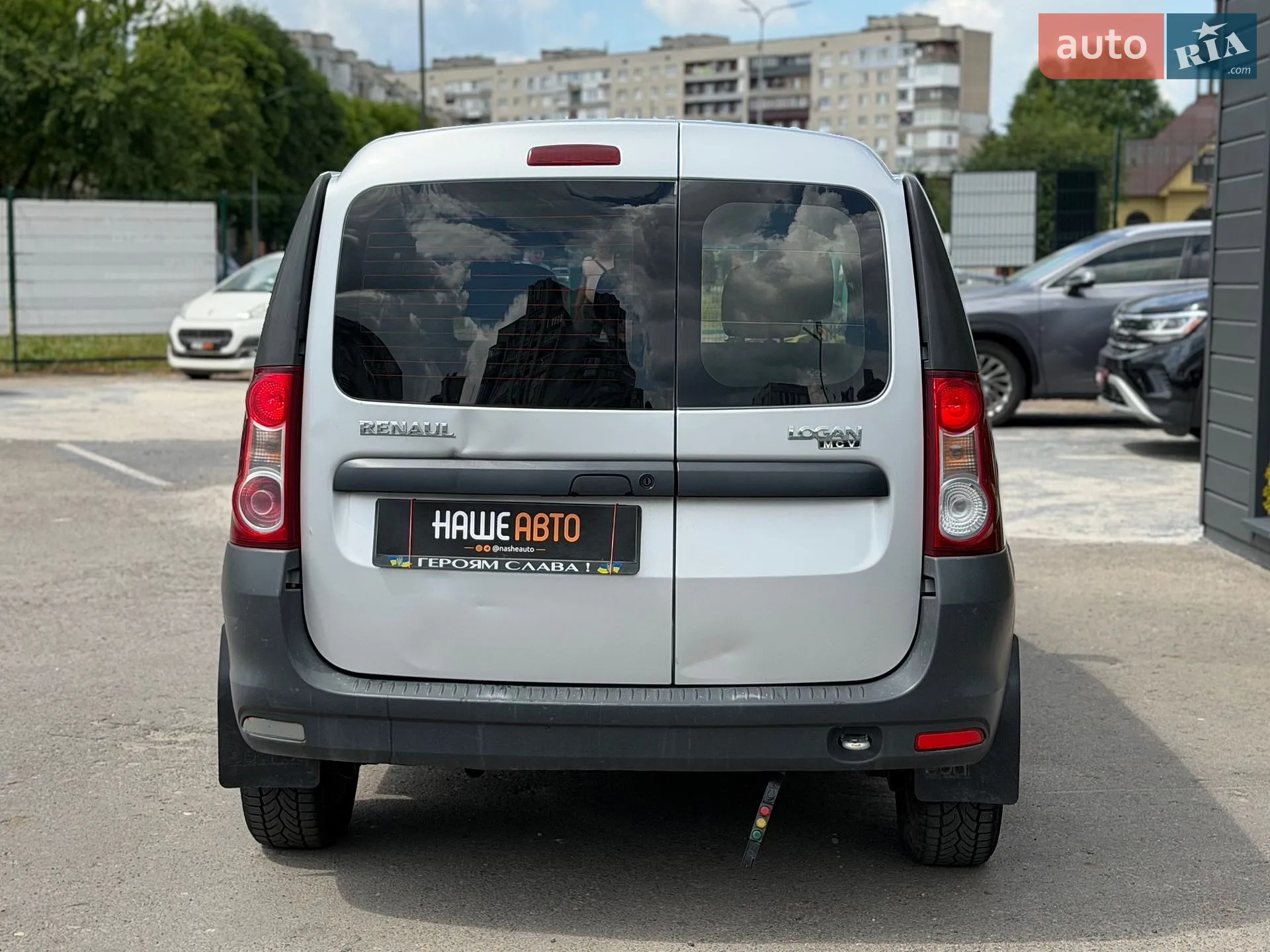 2010 Renault Logan - мініатюра 13