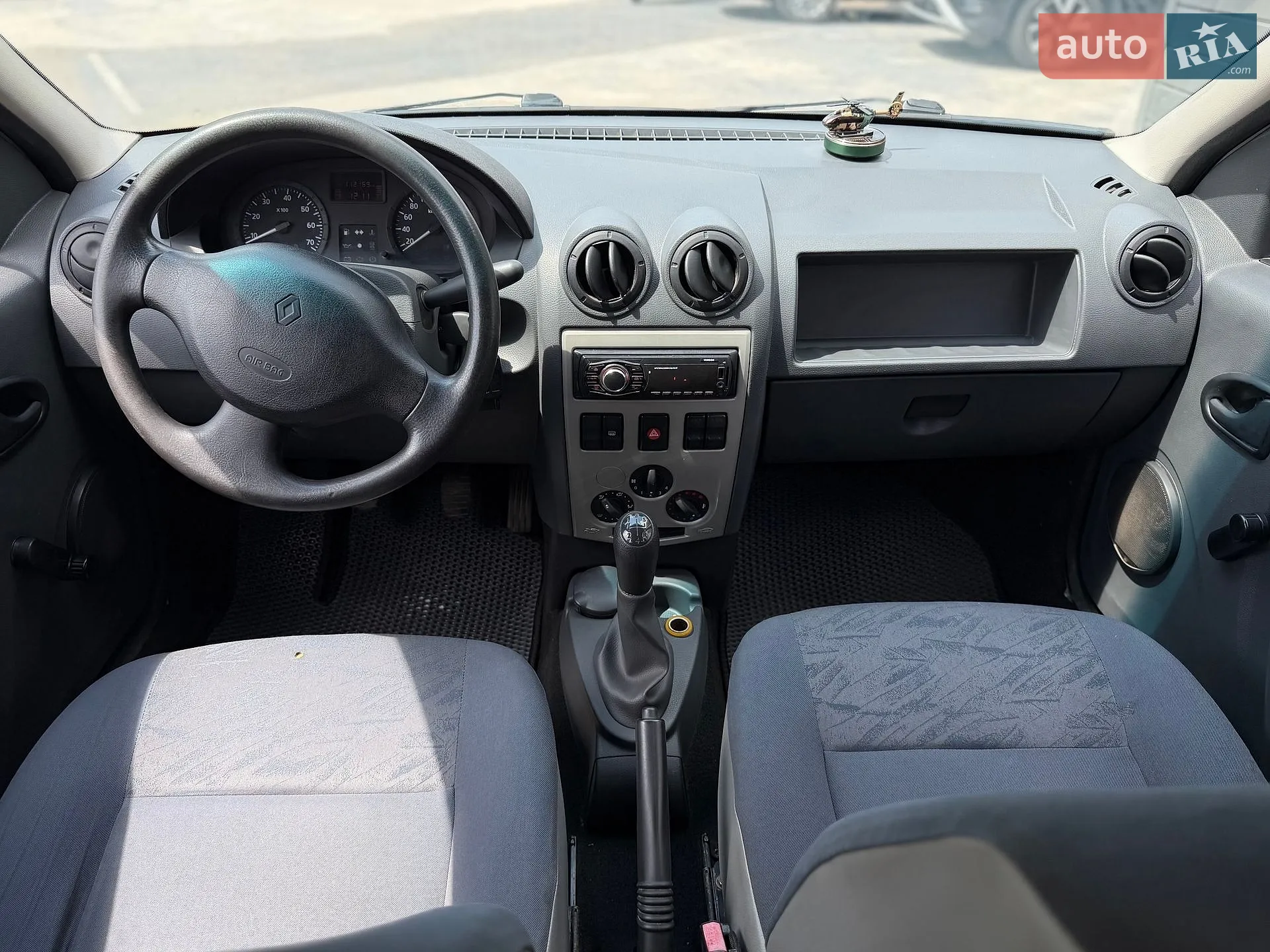 2010 Renault Logan - мініатюра 25