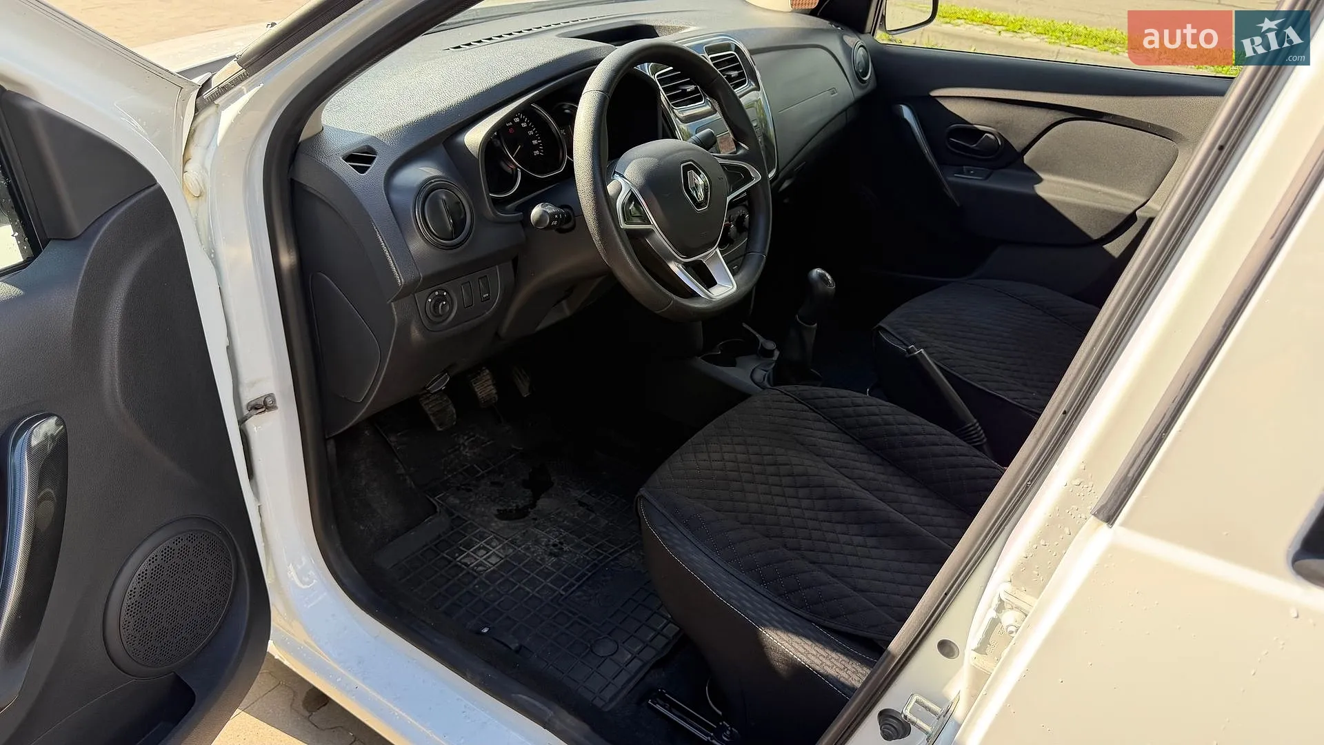 2021 Renault Logan - мініатюра 11