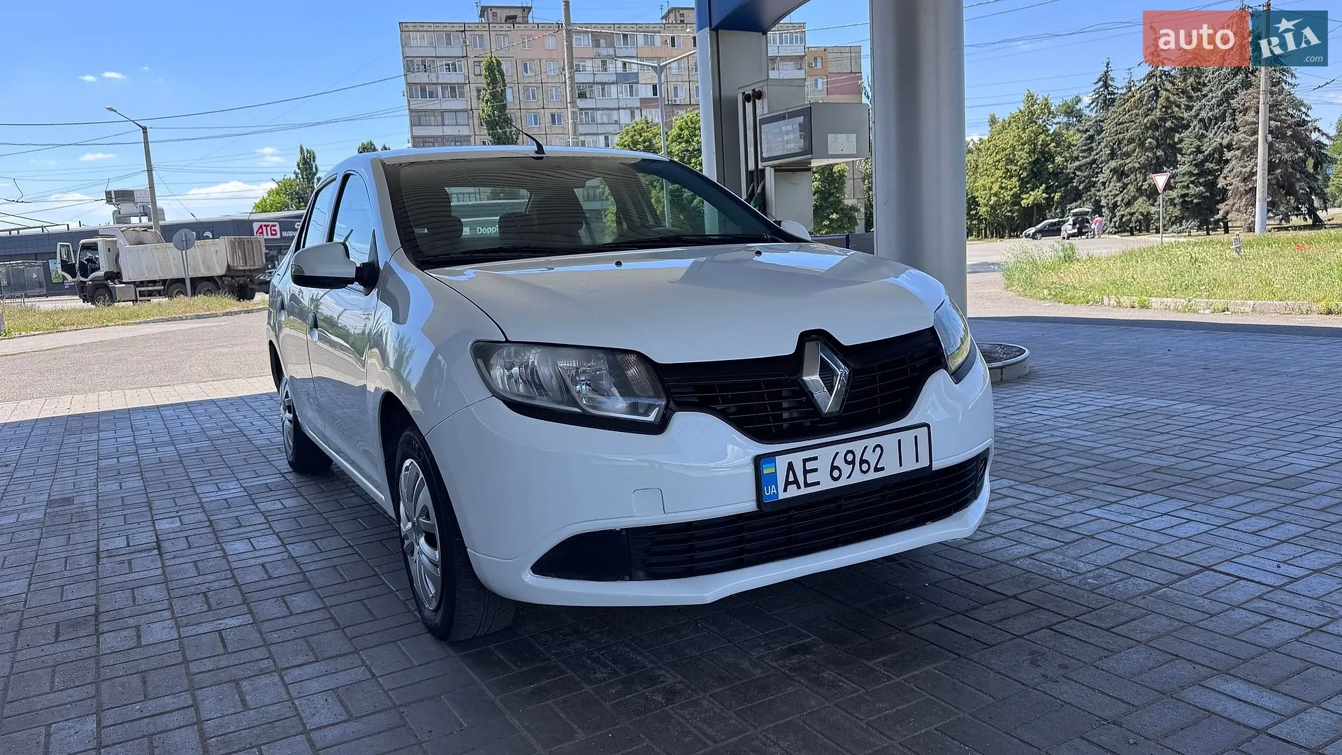 2014 Renault Logan - мініатюра 3