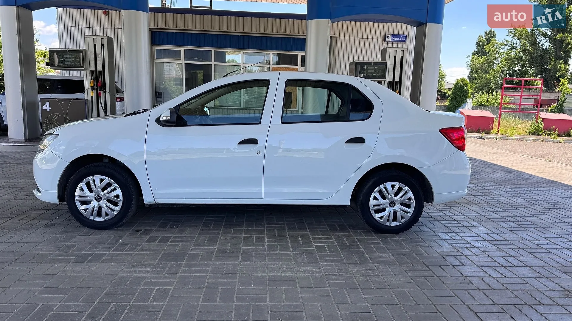 2014 Renault Logan - мініатюра 9