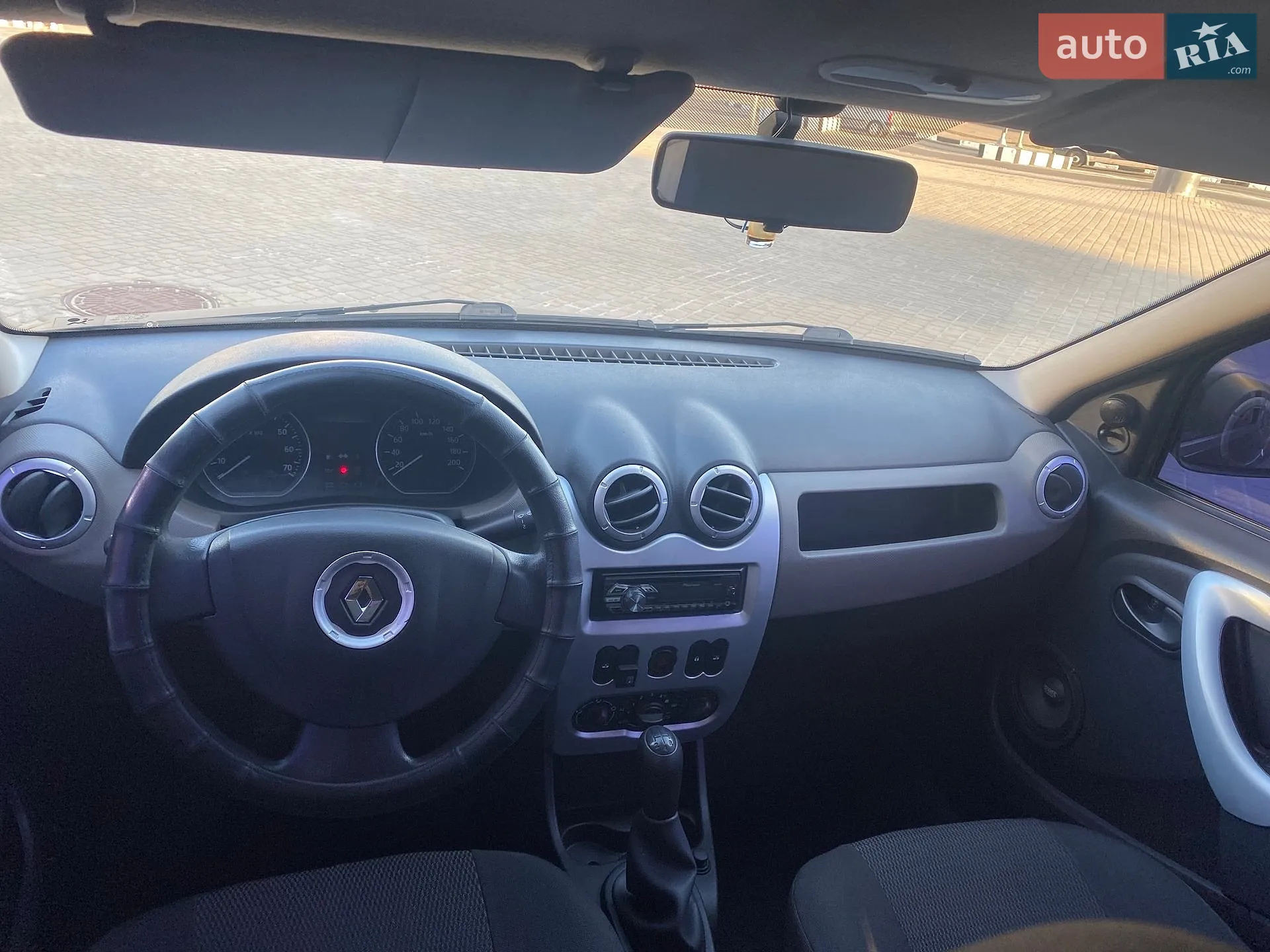 2012 Renault Logan - мініатюра 10