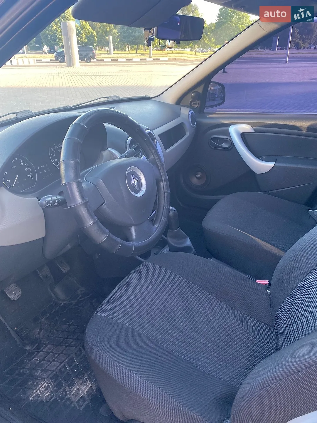 2012 Renault Logan - мініатюра 11