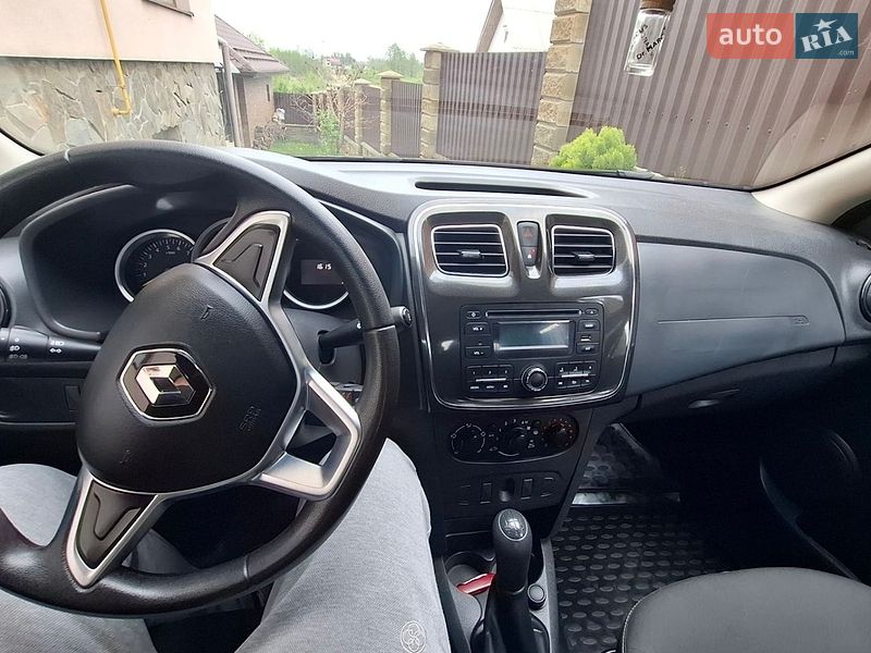 Седан Renault Logan 2017 в Луцке