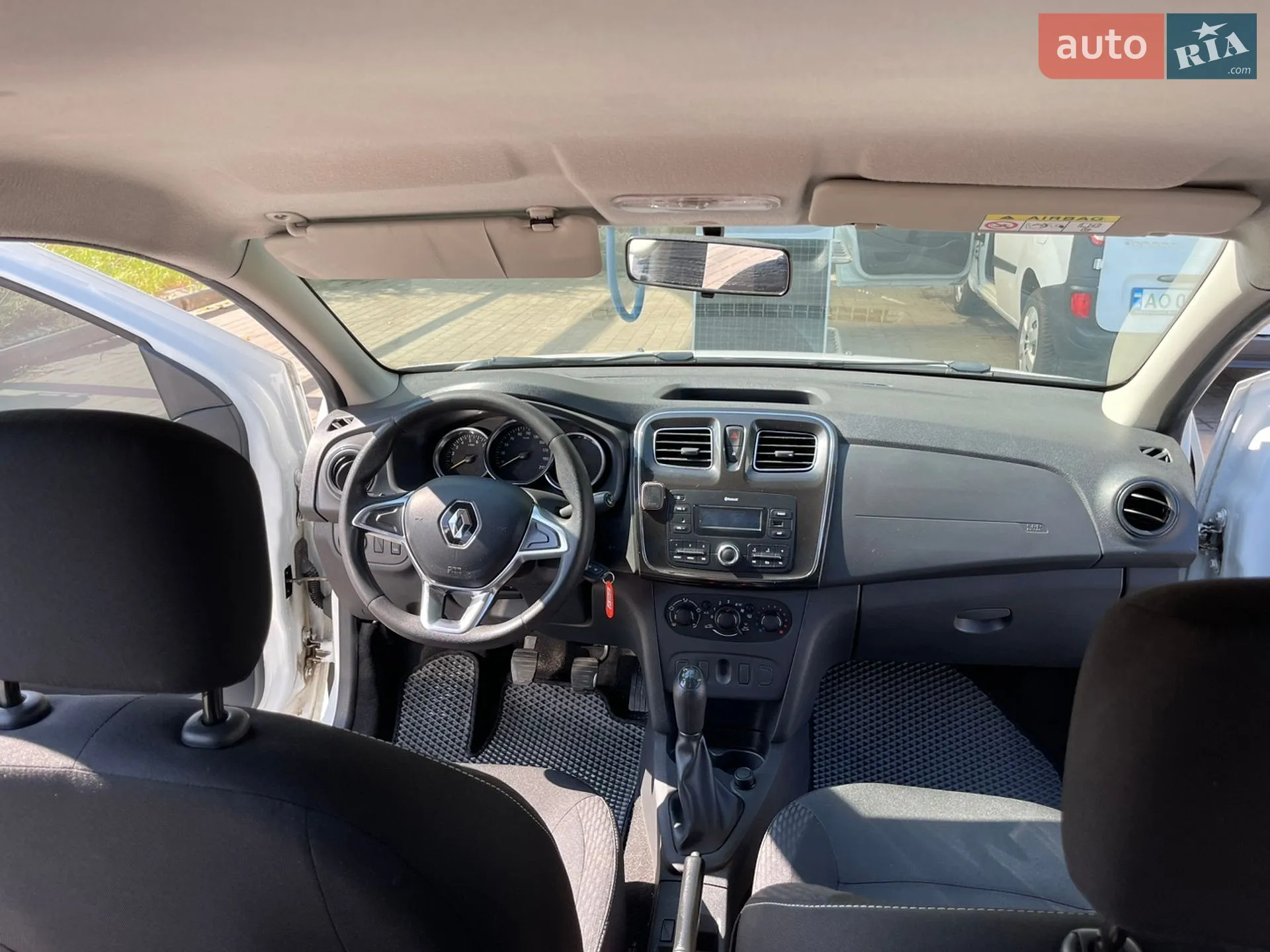 2020 Renault Logan - мініатюра 15