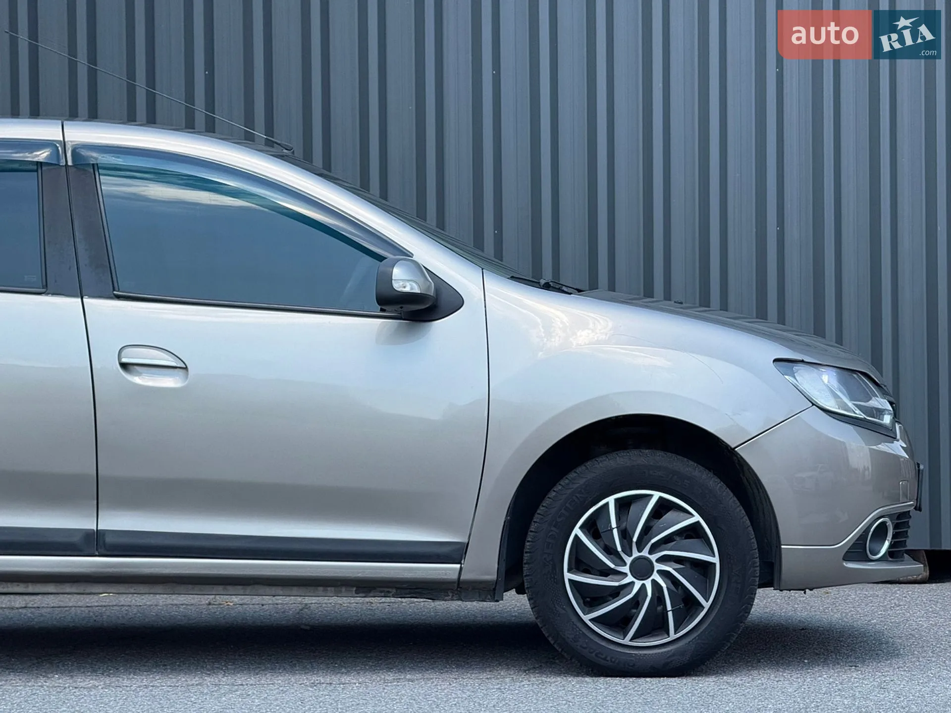 2013 Renault Logan - мініатюра 9