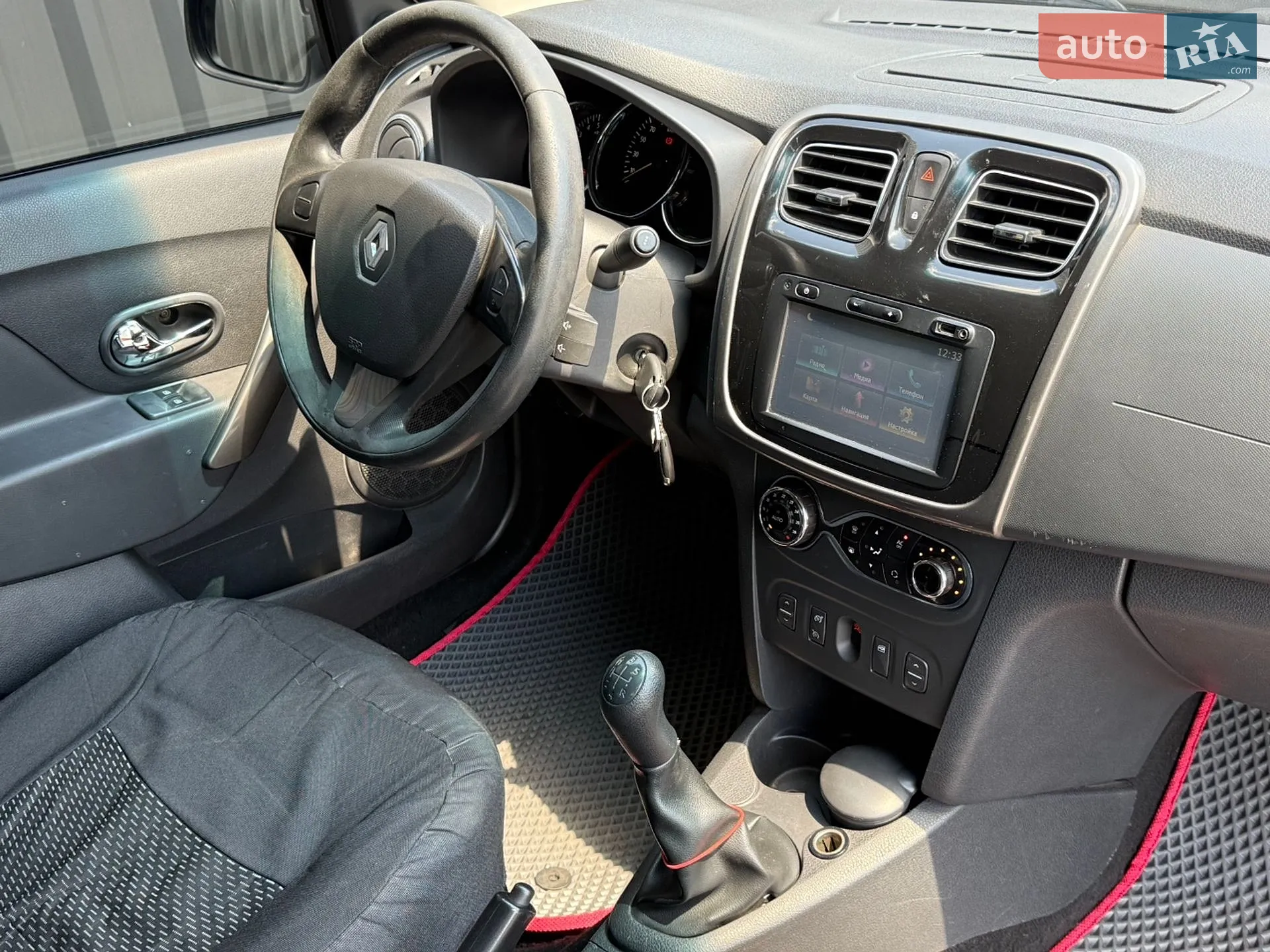 2013 Renault Logan - мініатюра 32