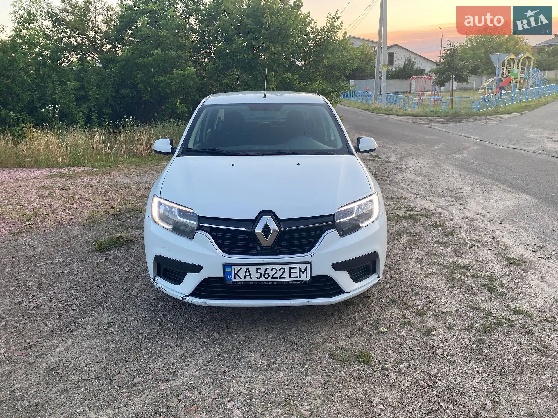 2017 Renault Logan - мініатюра 8