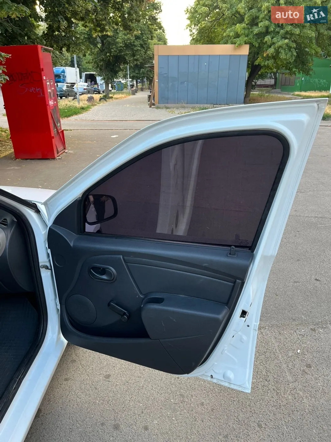 2012 Renault Logan - мініатюра 11