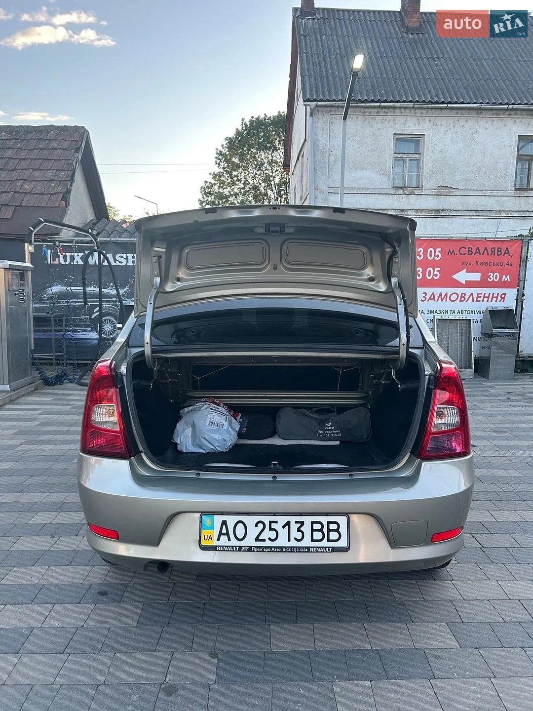 2010 Renault Logan - мініатюра 9