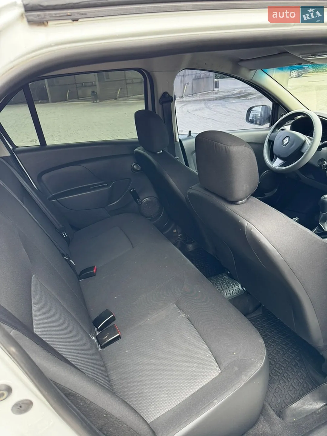 2014 Renault Logan - мініатюра 41