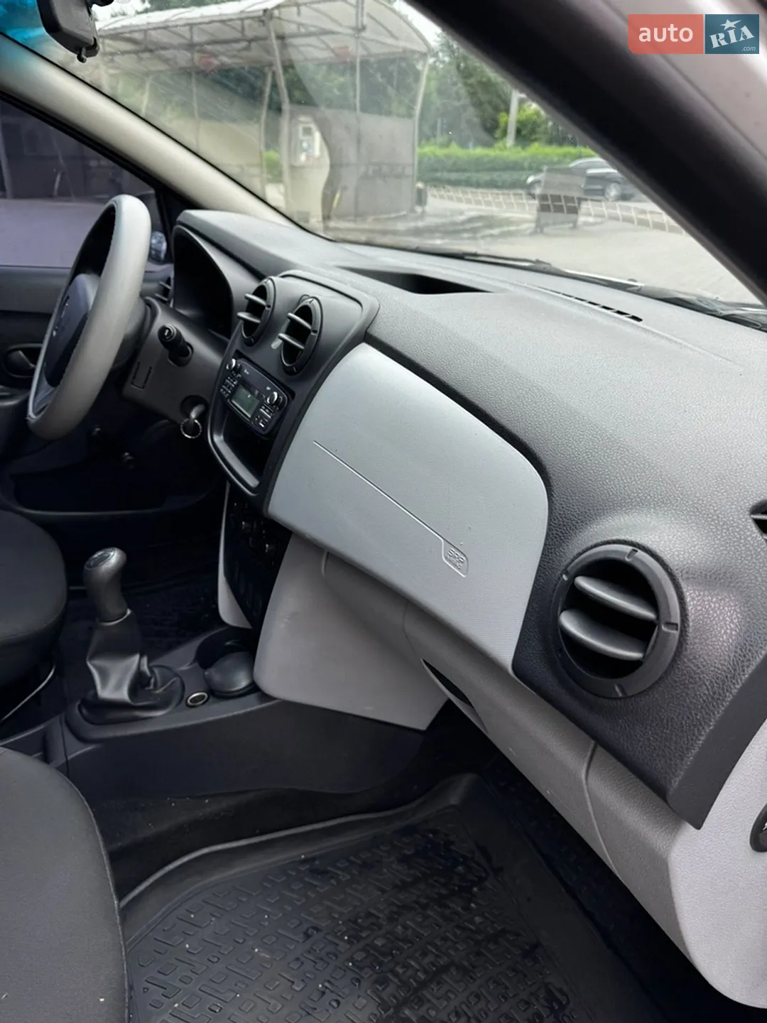 2014 Renault Logan - мініатюра 35