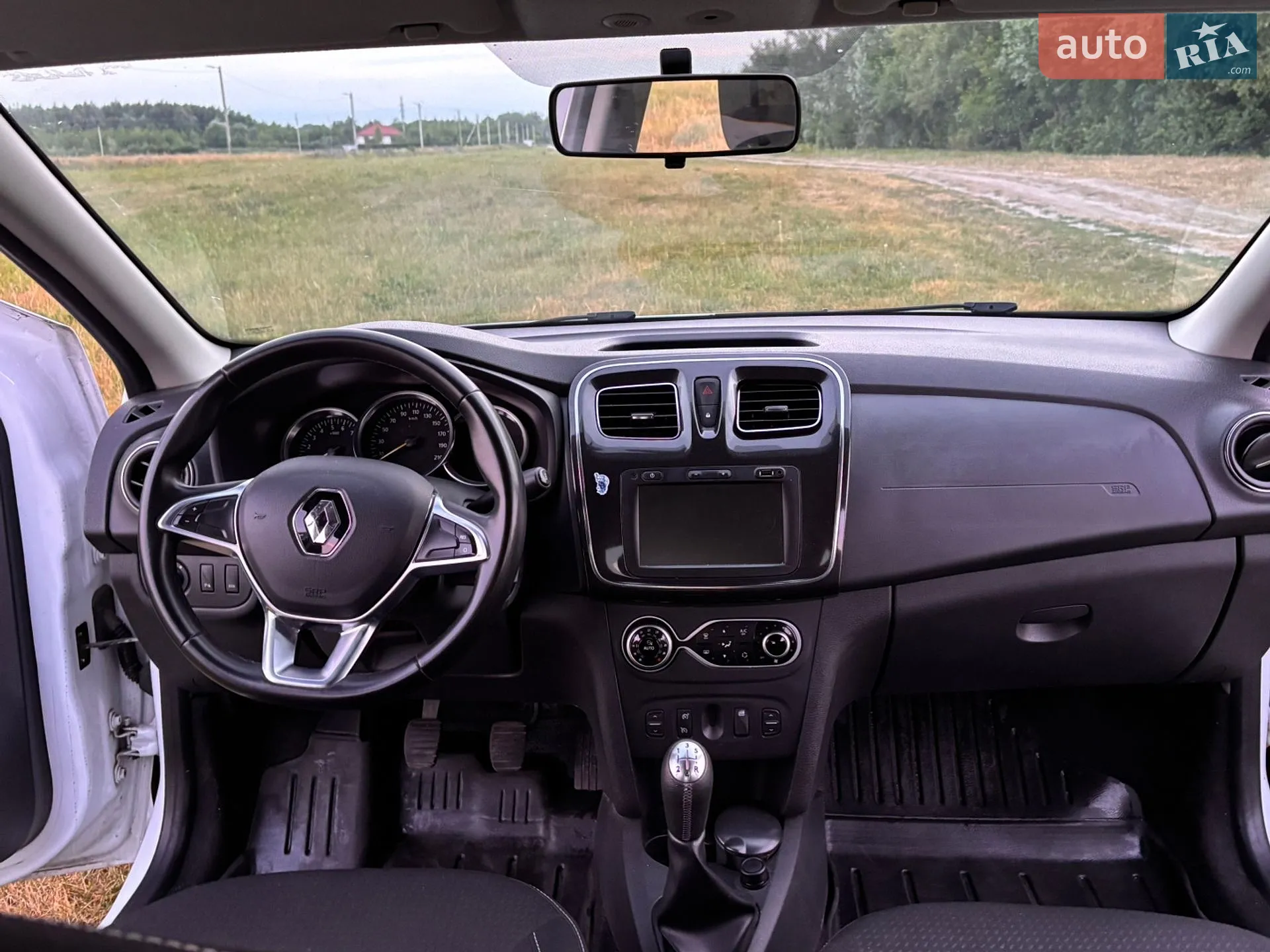 2019 Renault Logan - мініатюра 9