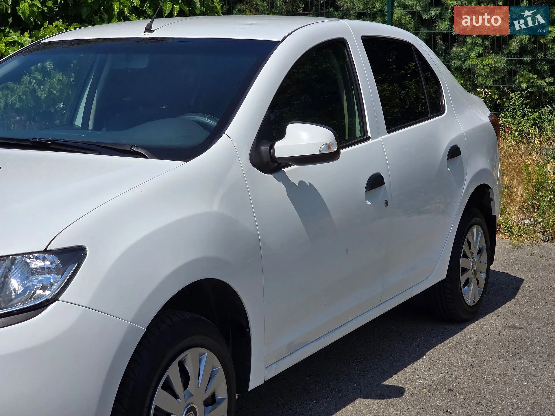 2013 Renault Logan - мініатюра 12