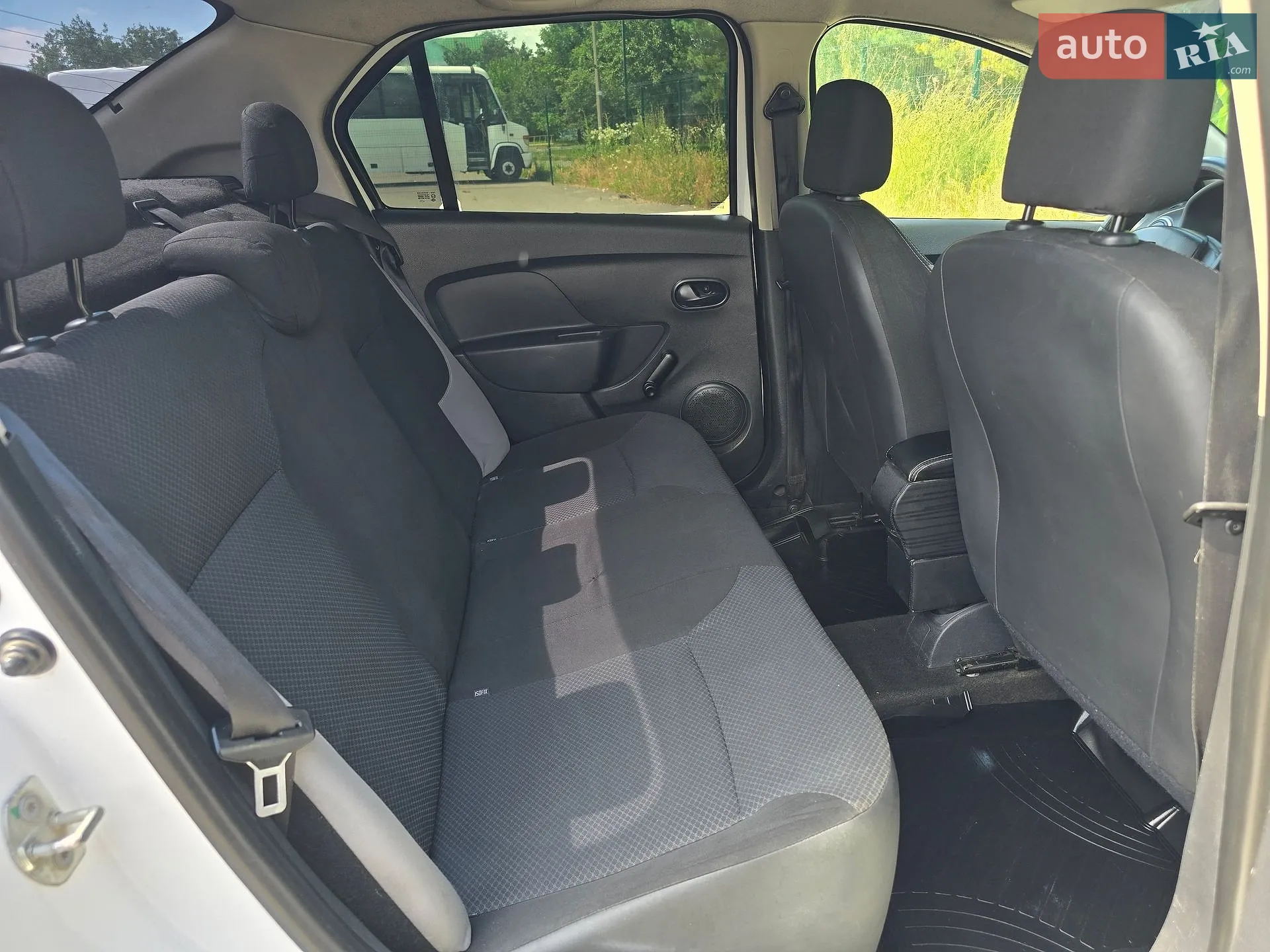 2013 Renault Logan - мініатюра 36