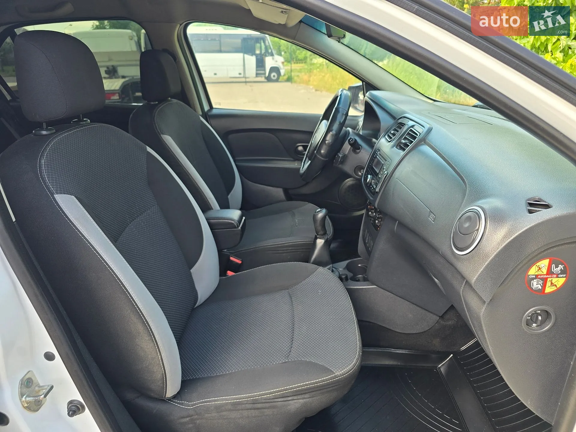 2013 Renault Logan - мініатюра 40