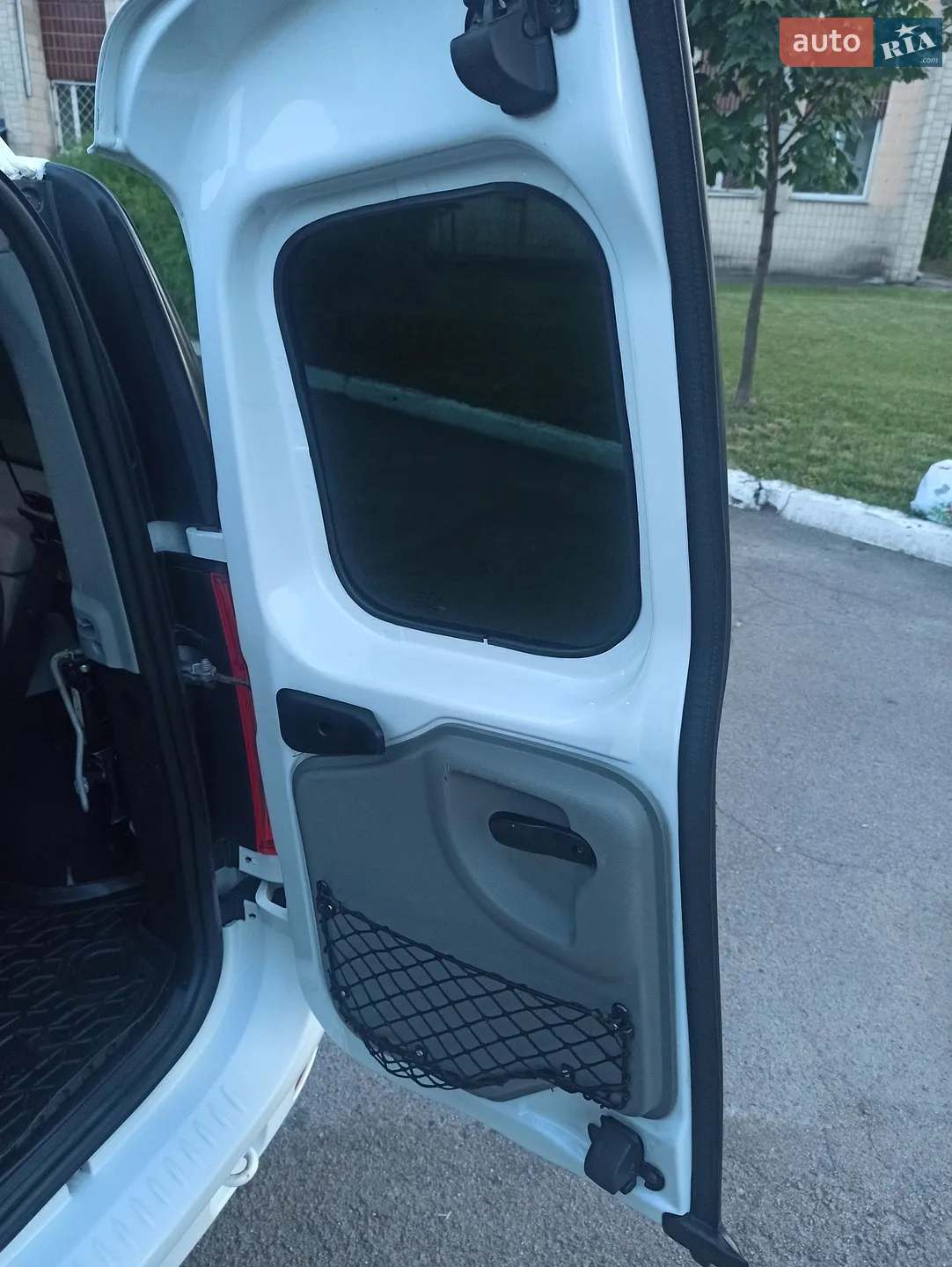 2012 Renault Logan - мініатюра 13
