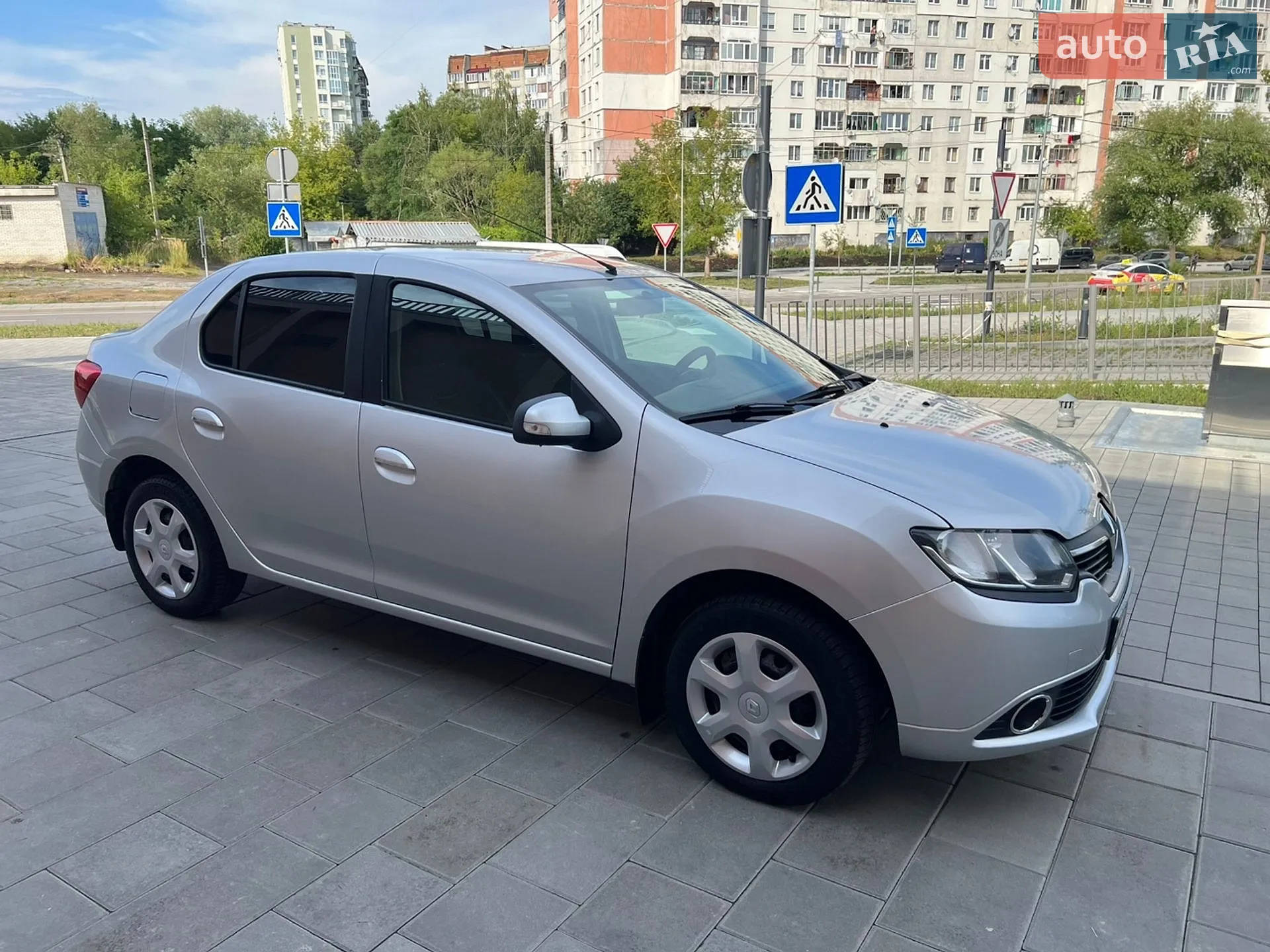 2013 Renault Logan - мініатюра 16