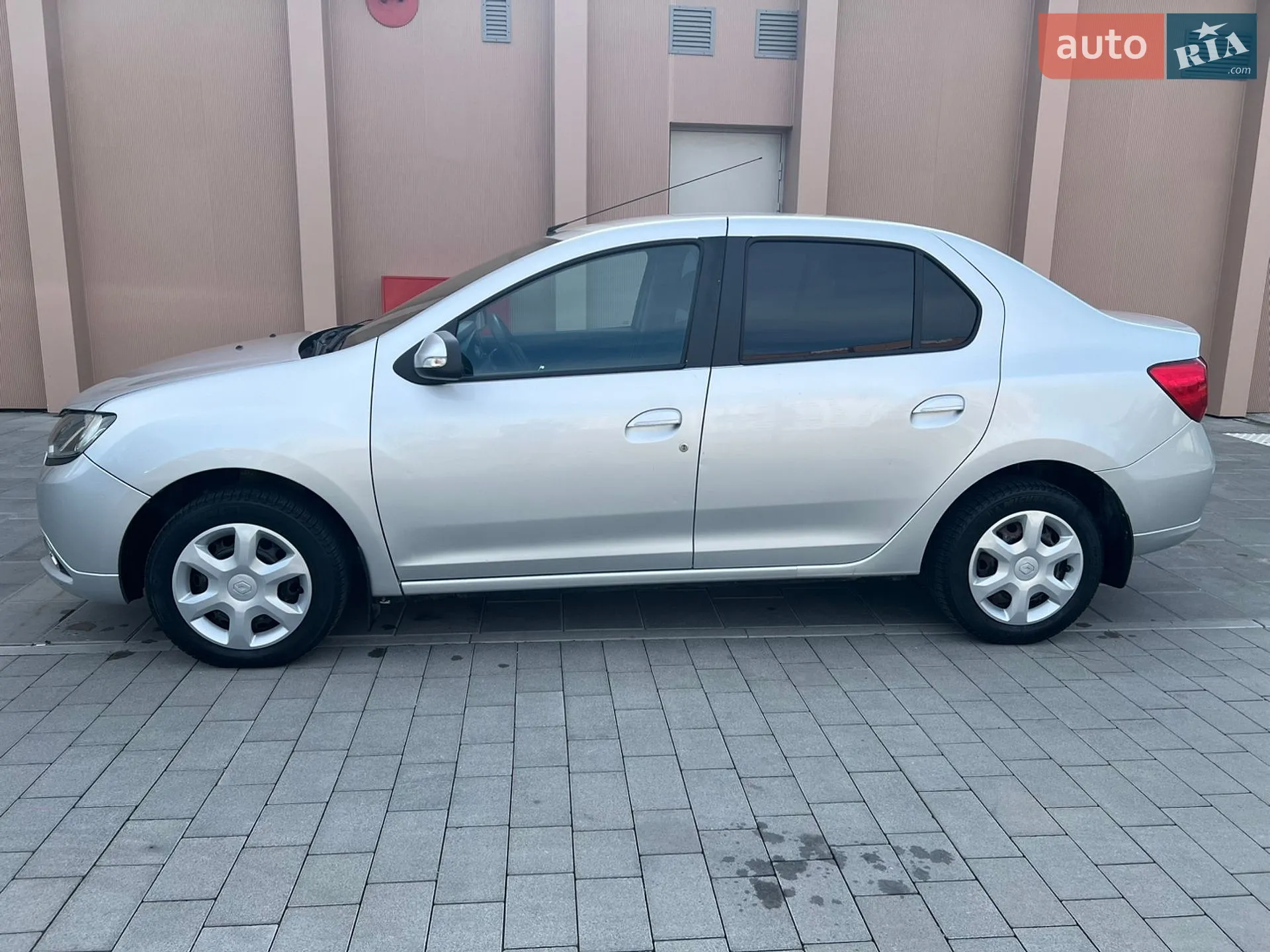 2013 Renault Logan - мініатюра 29