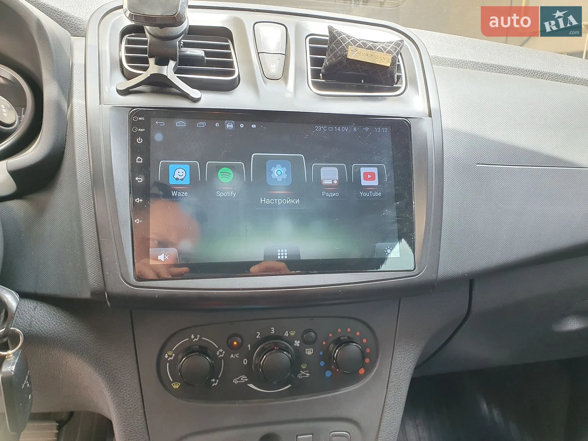 2017 Renault Logan - мініатюра 9