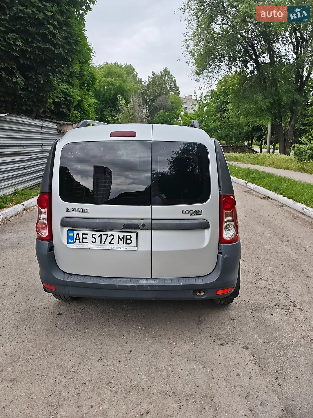 2010 Renault Logan - мініатюра 2