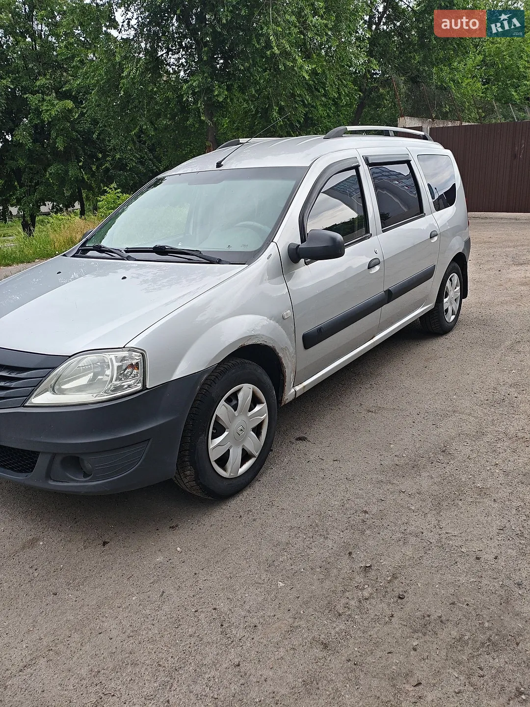 2010 Renault Logan - мініатюра 4