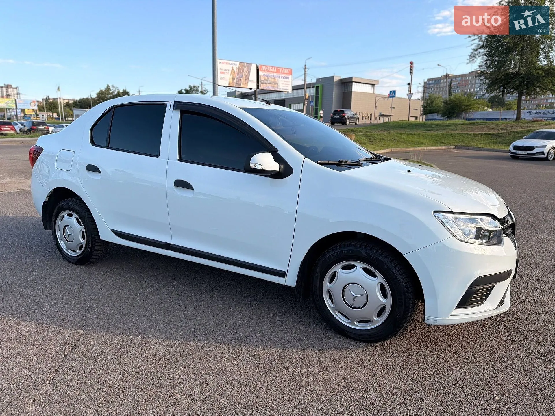 2020 Renault Logan - мініатюра 18