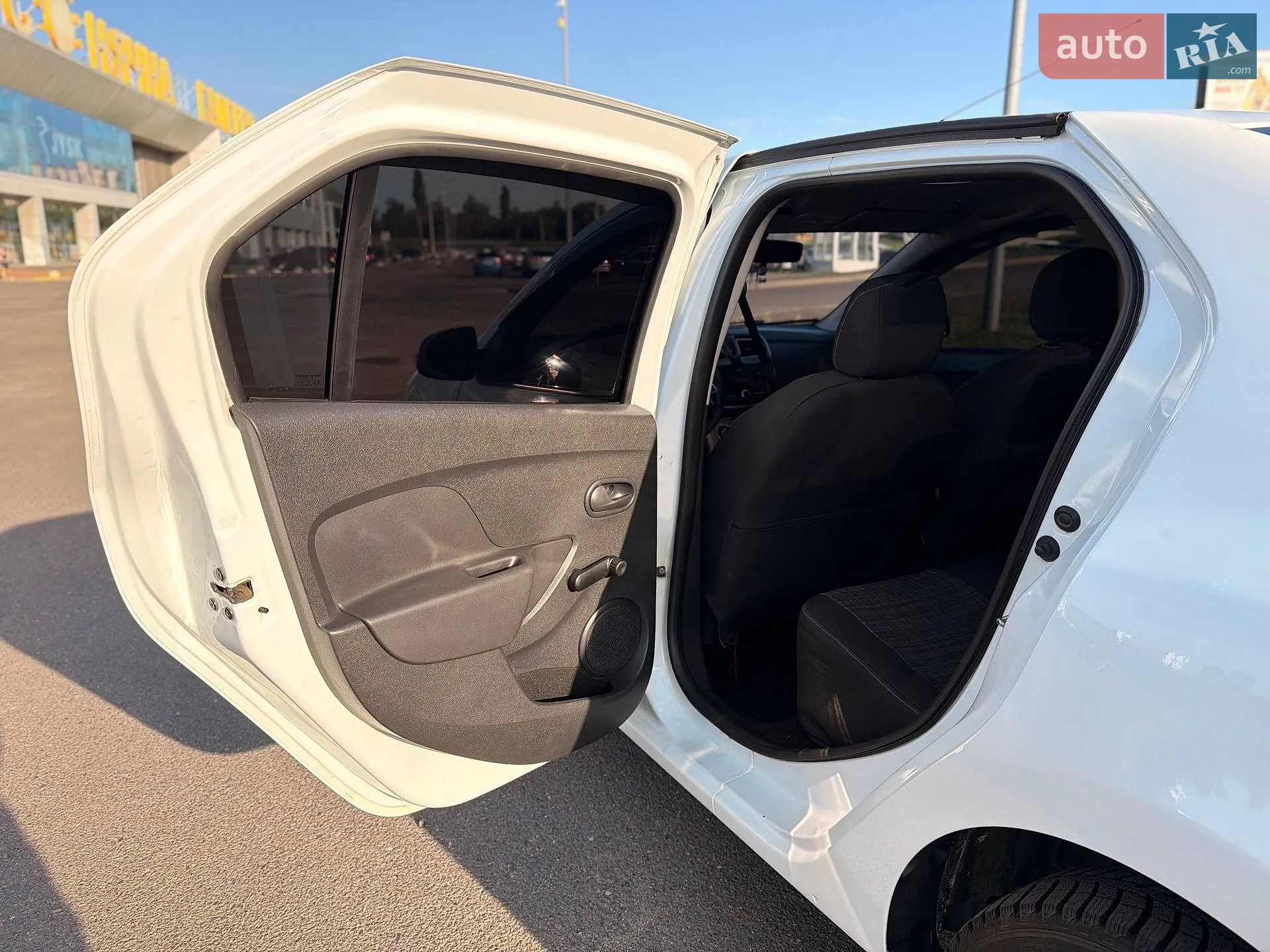 2020 Renault Logan - мініатюра 48