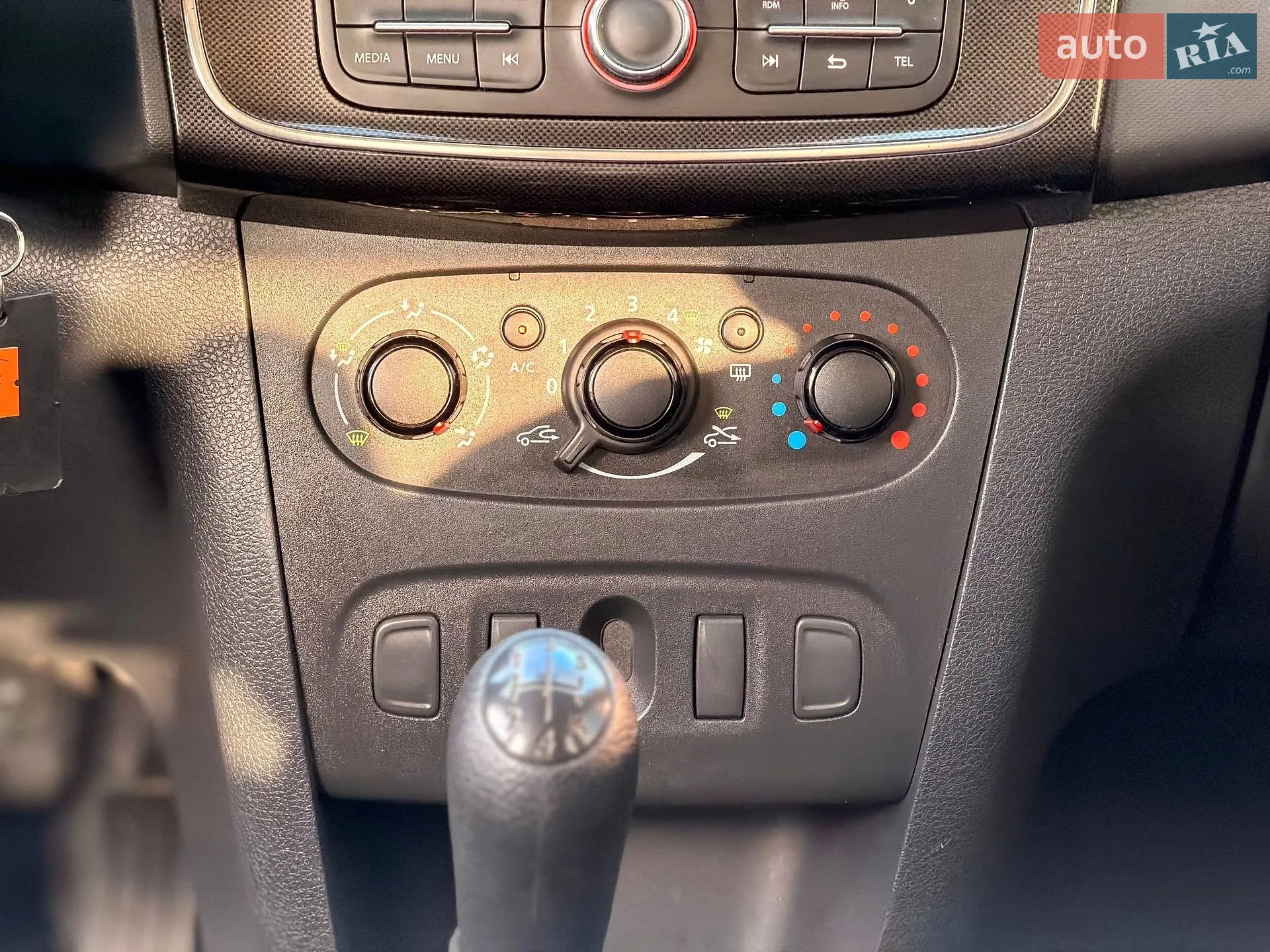 2020 Renault Logan - мініатюра 57