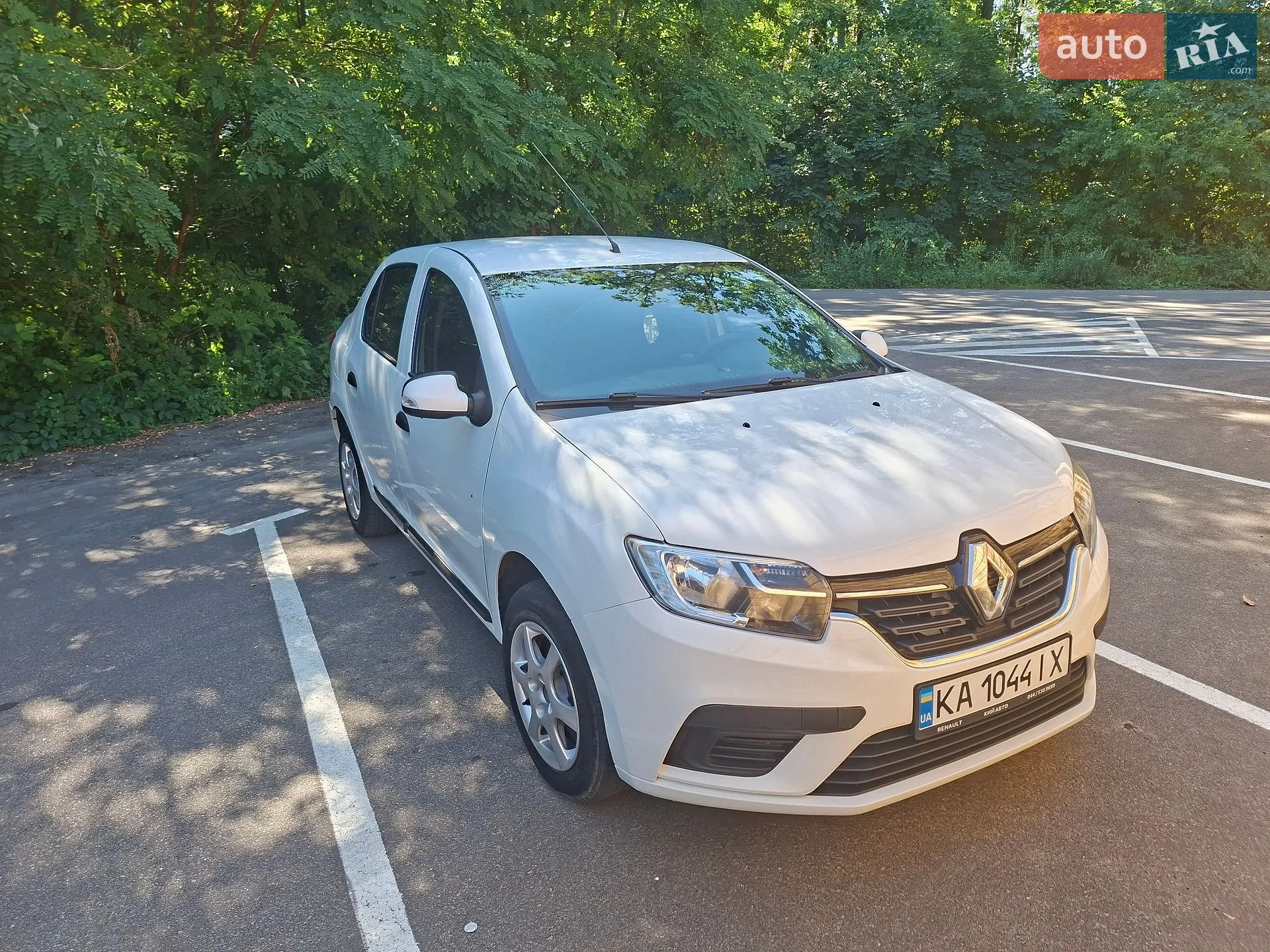 2019 Renault Logan - фото 1