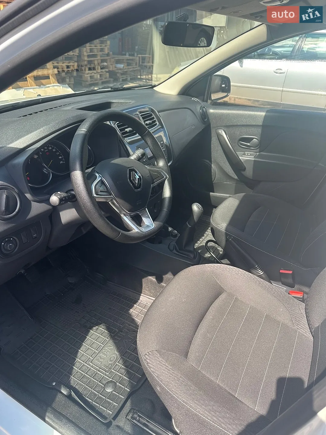 2020 Renault Logan - мініатюра 6