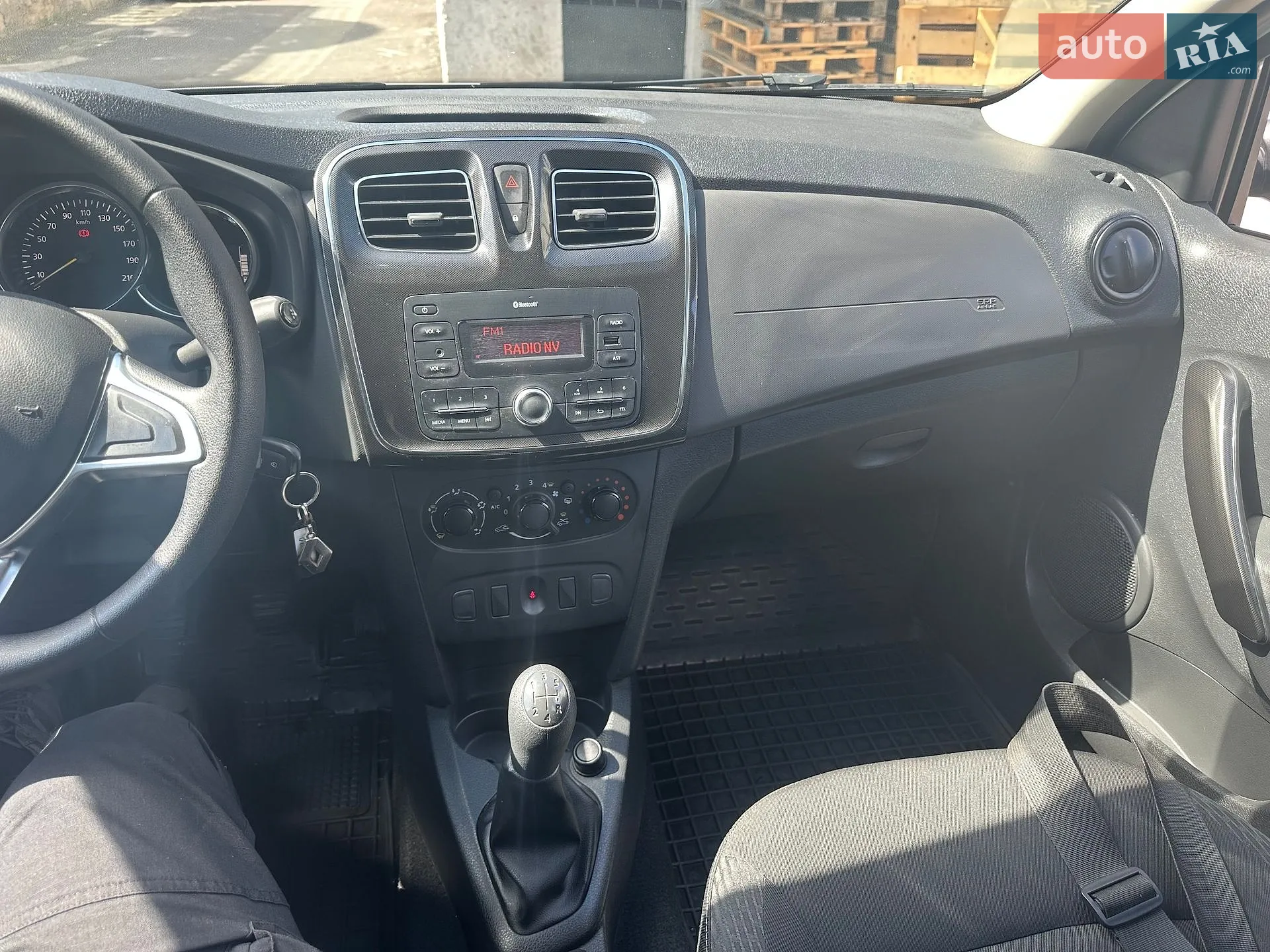 2020 Renault Logan - мініатюра 7