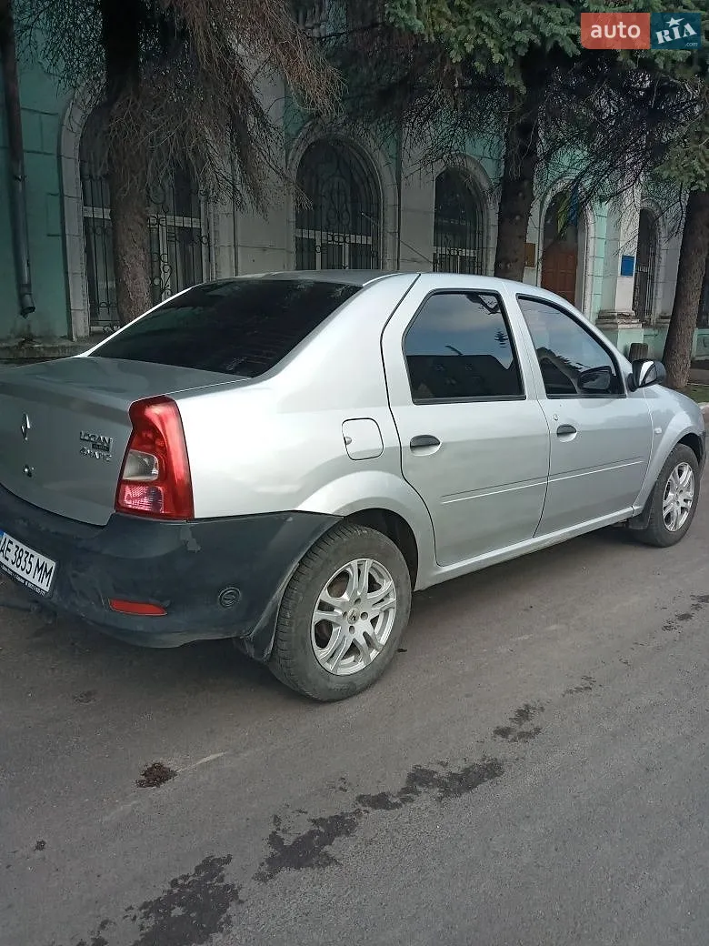 2010 Renault Logan - мініатюра 7